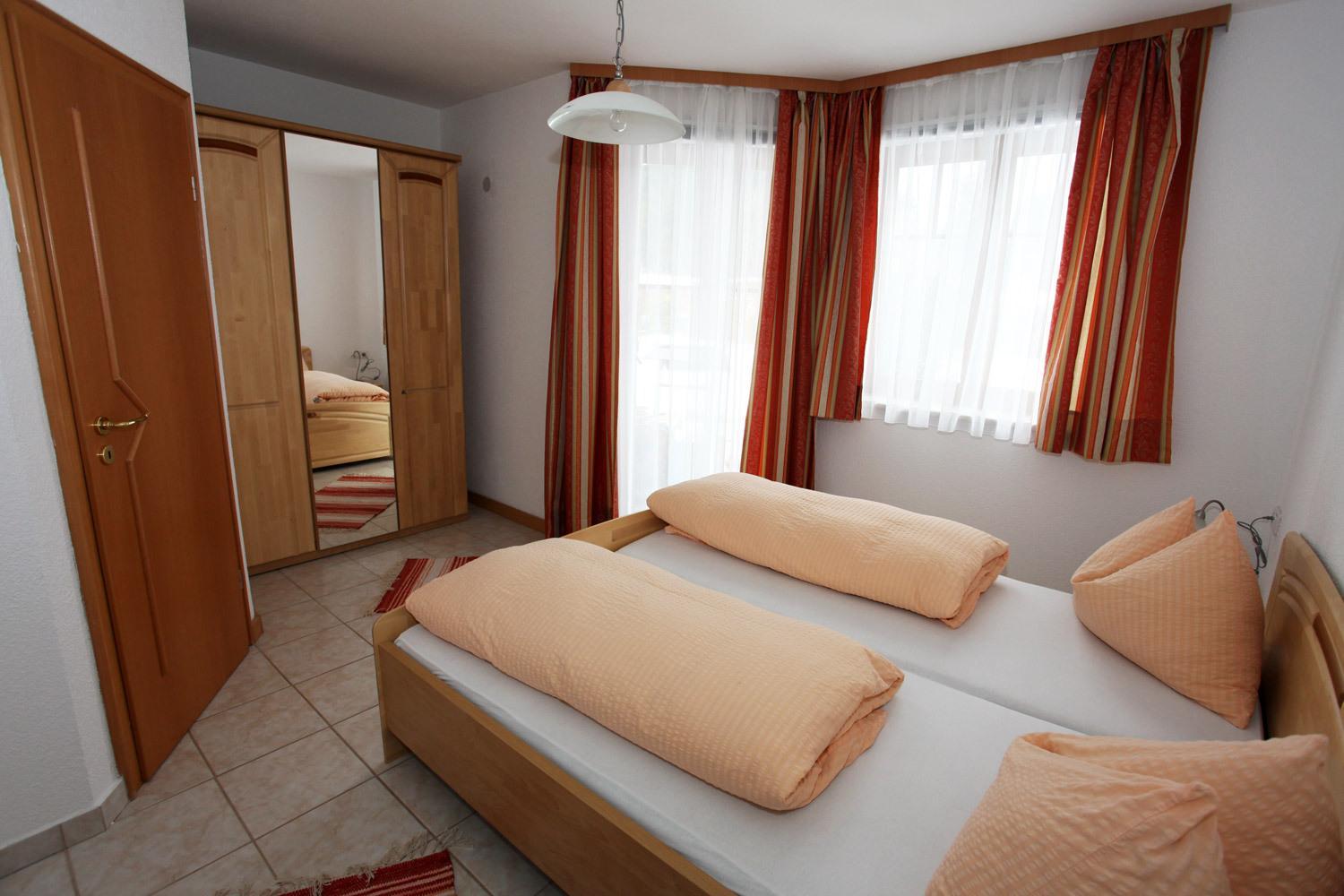 One-Bedroom Apartment with Terrace photo 2
