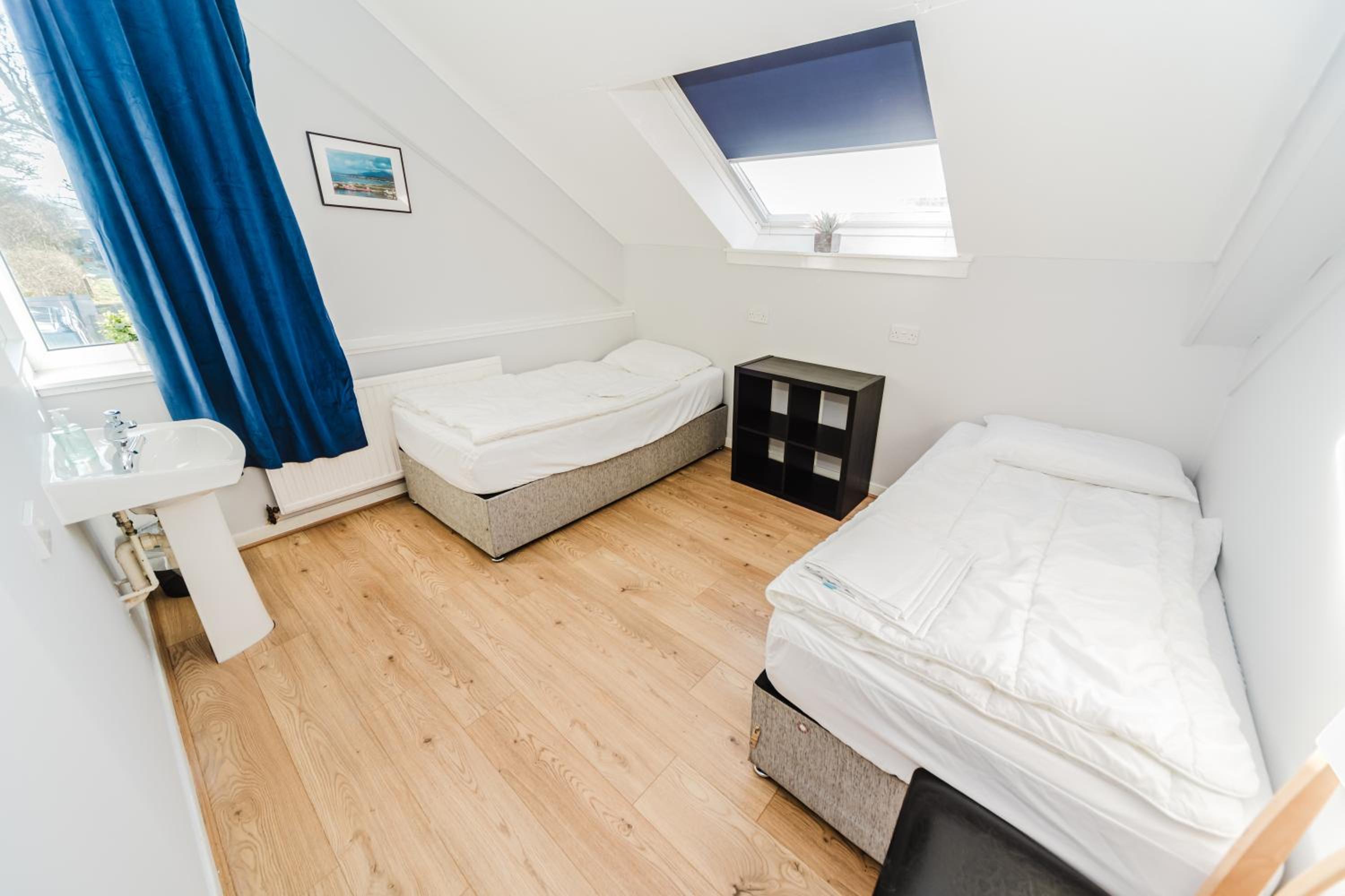 Standard Twin Room with Shared Bathroom