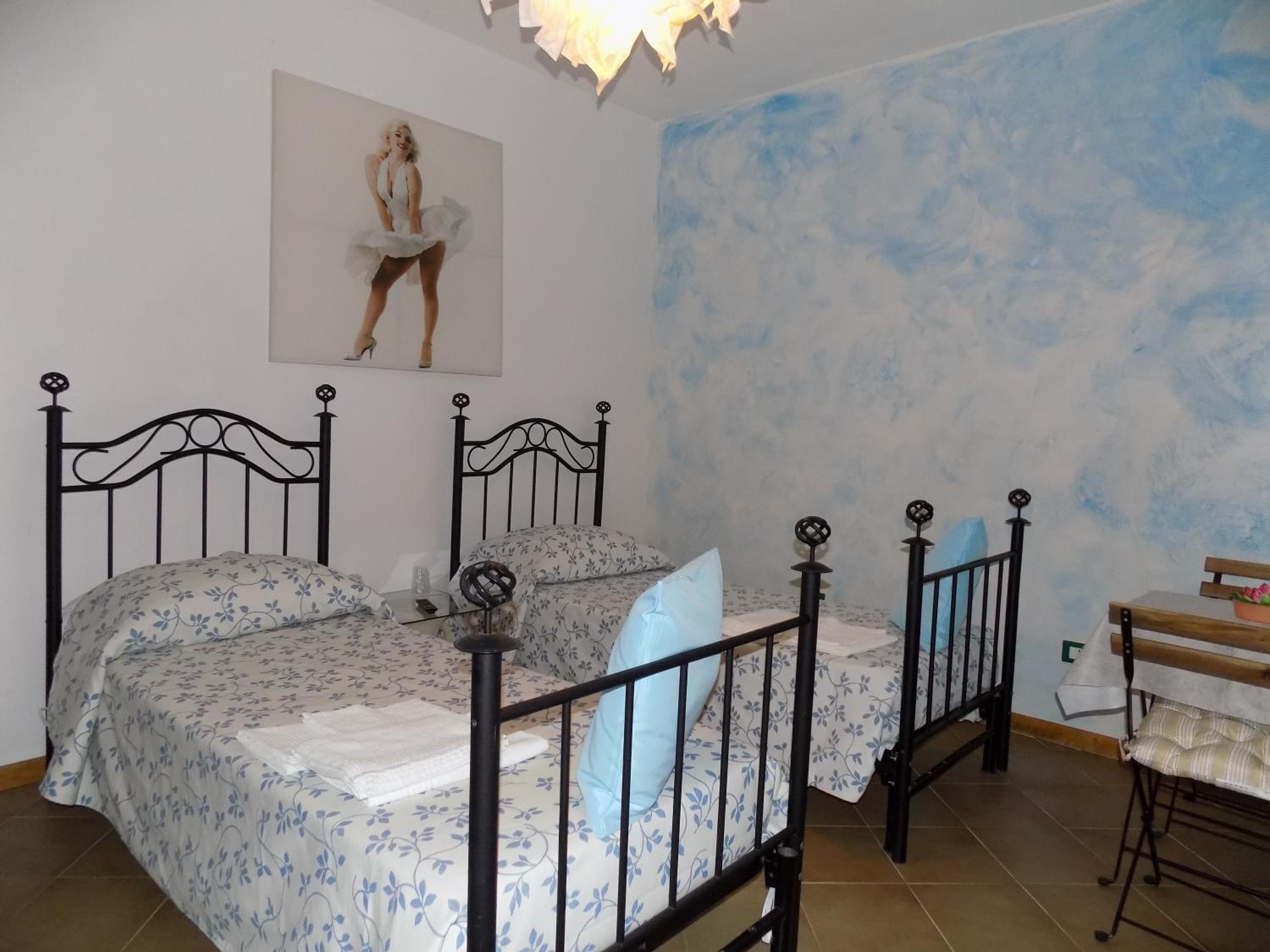 Budget Double or Twin Room - Photo 3