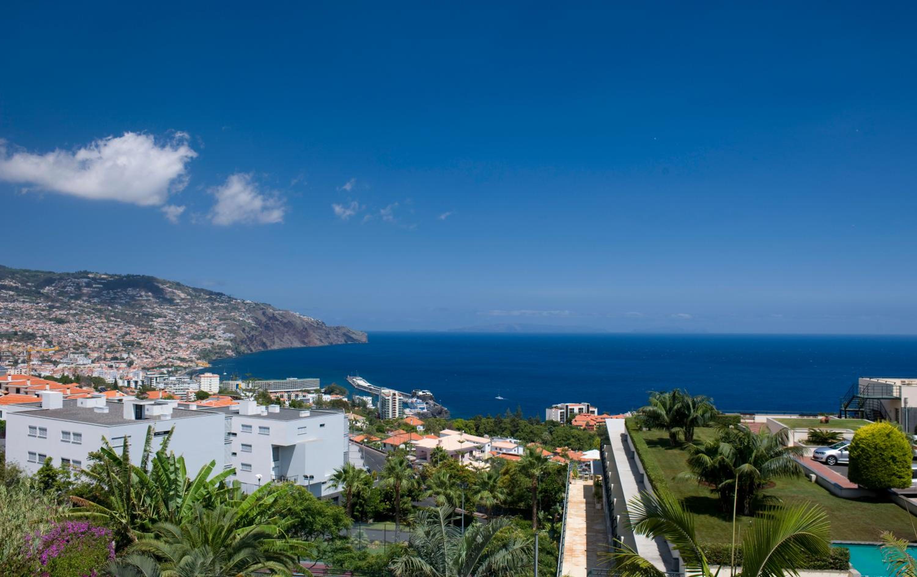 Double or Twin Room with Sea View - Photo 4