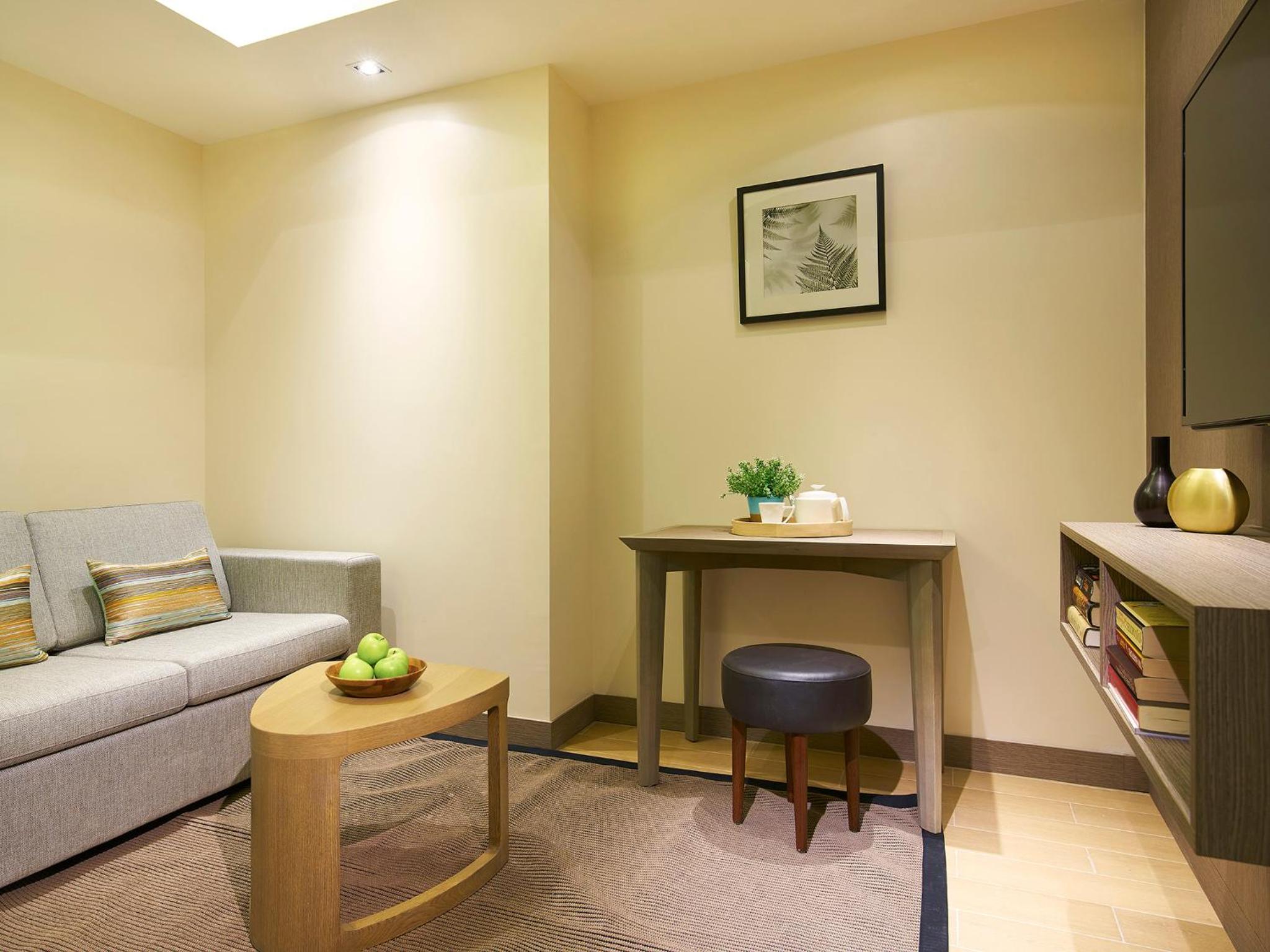 One-Bedroom Suite photo 2