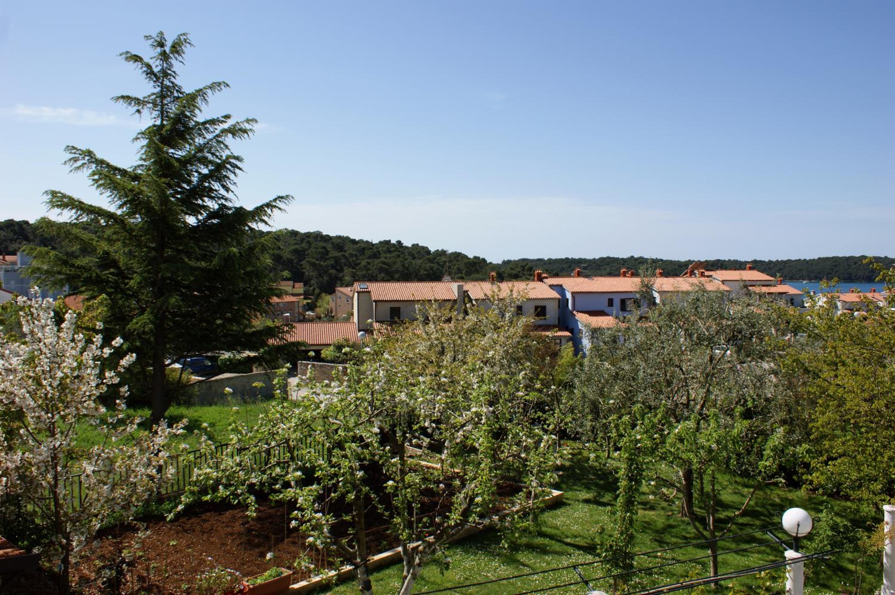 Two-Bedroom Apartment with Sea View - Photo 29