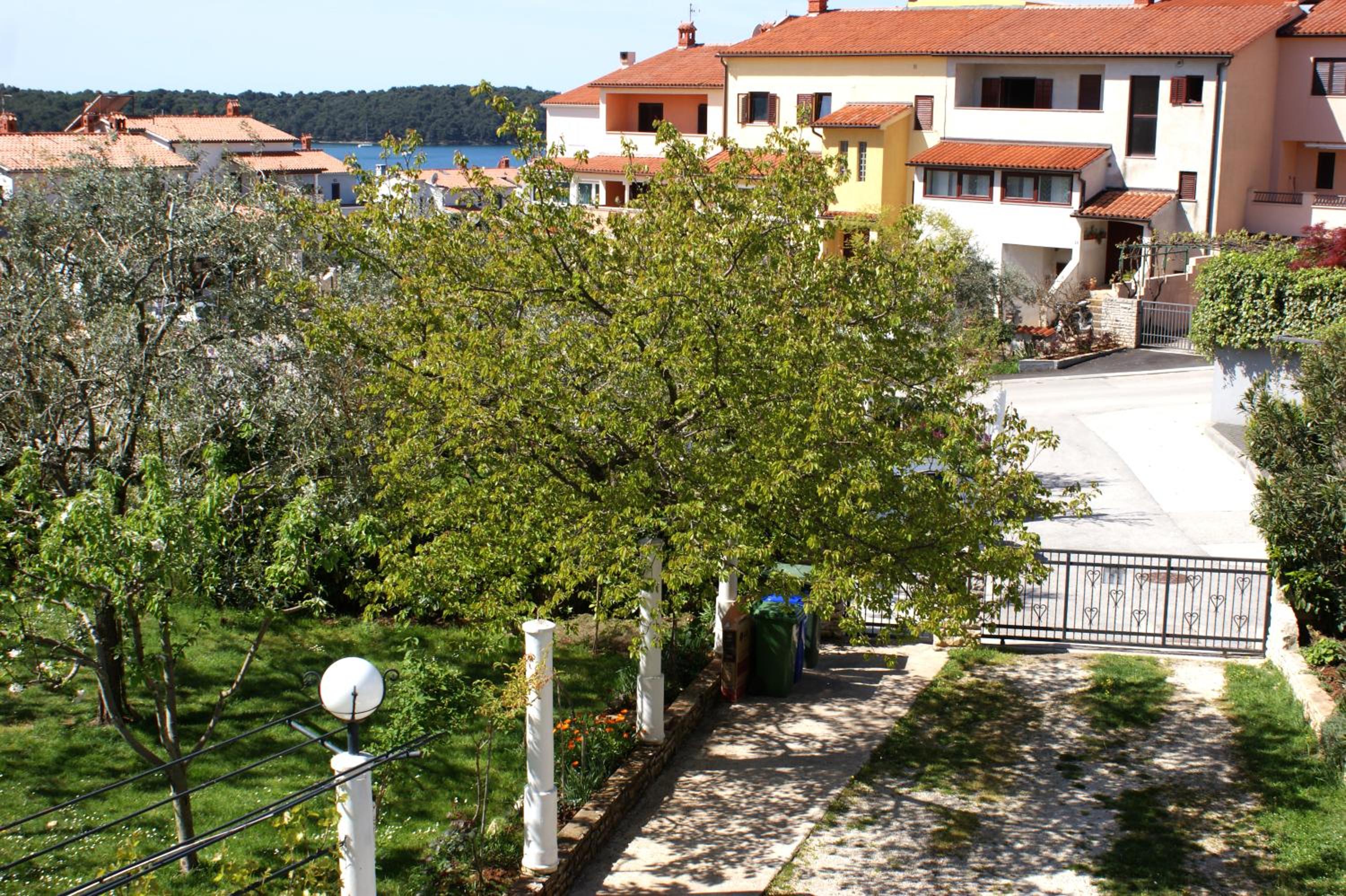 Two-Bedroom Apartment with Sea View - Photo 2