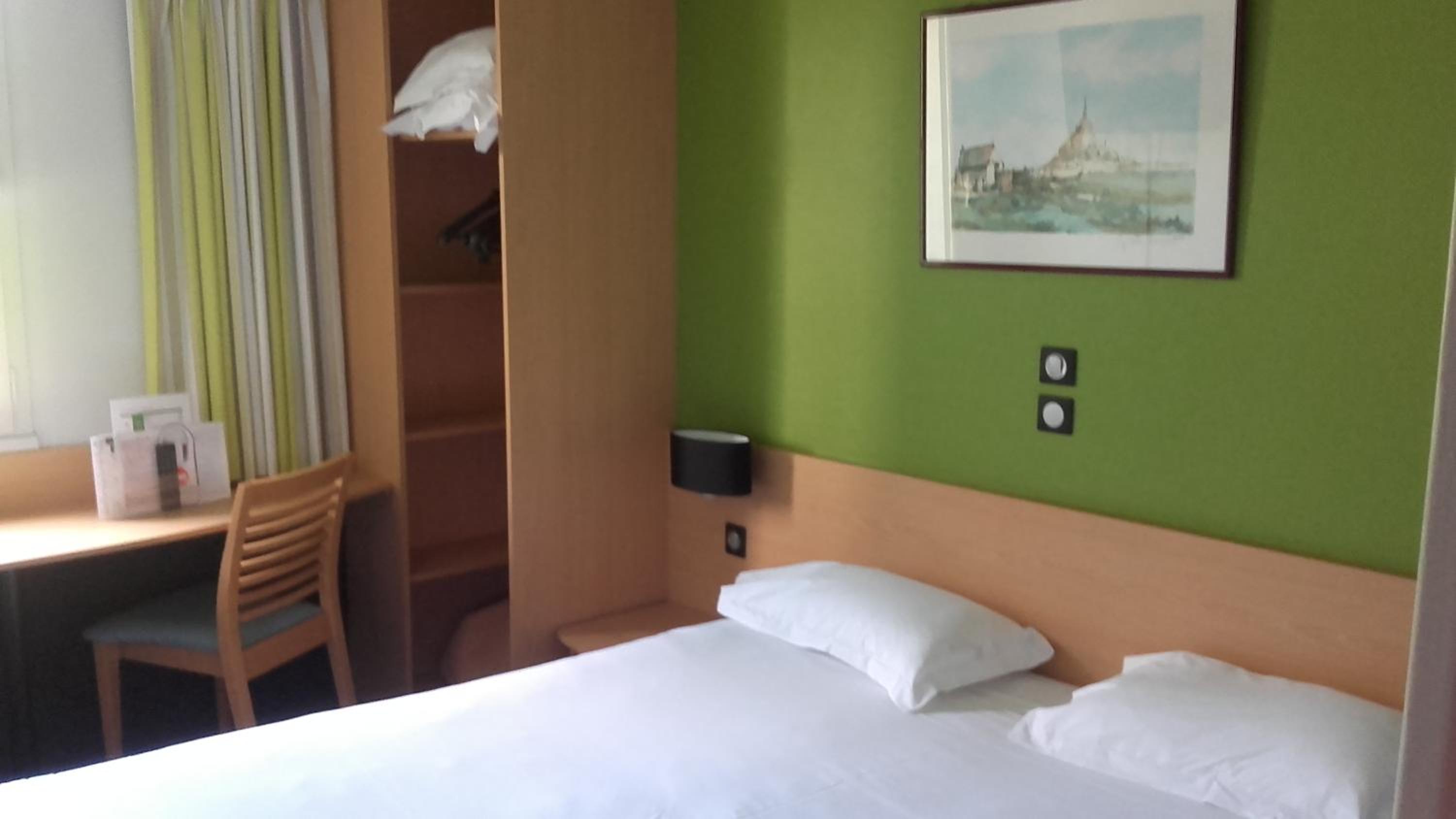 Double Room - Photo 2