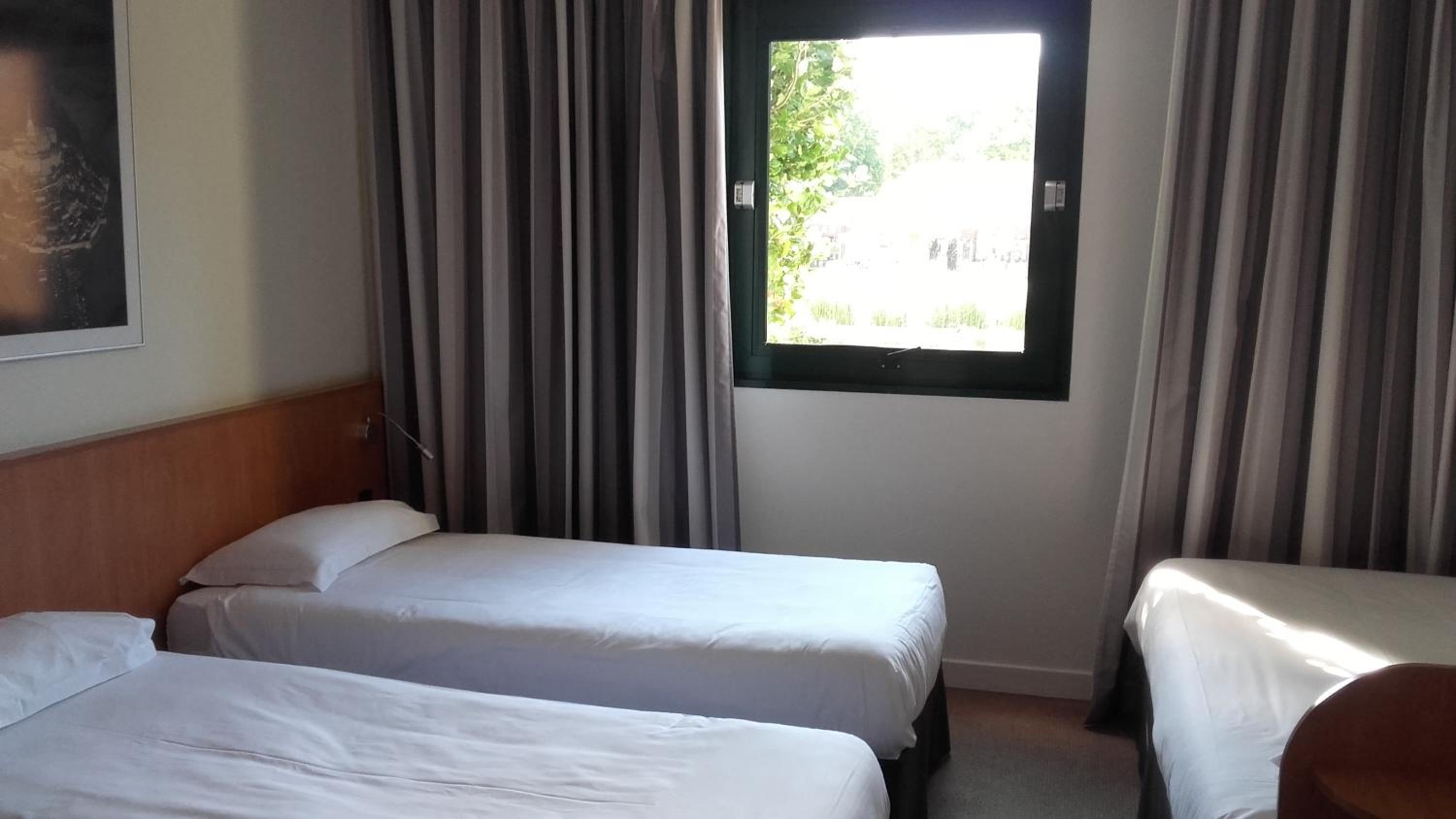 Triple Room (3 single Beds) - Photo 7