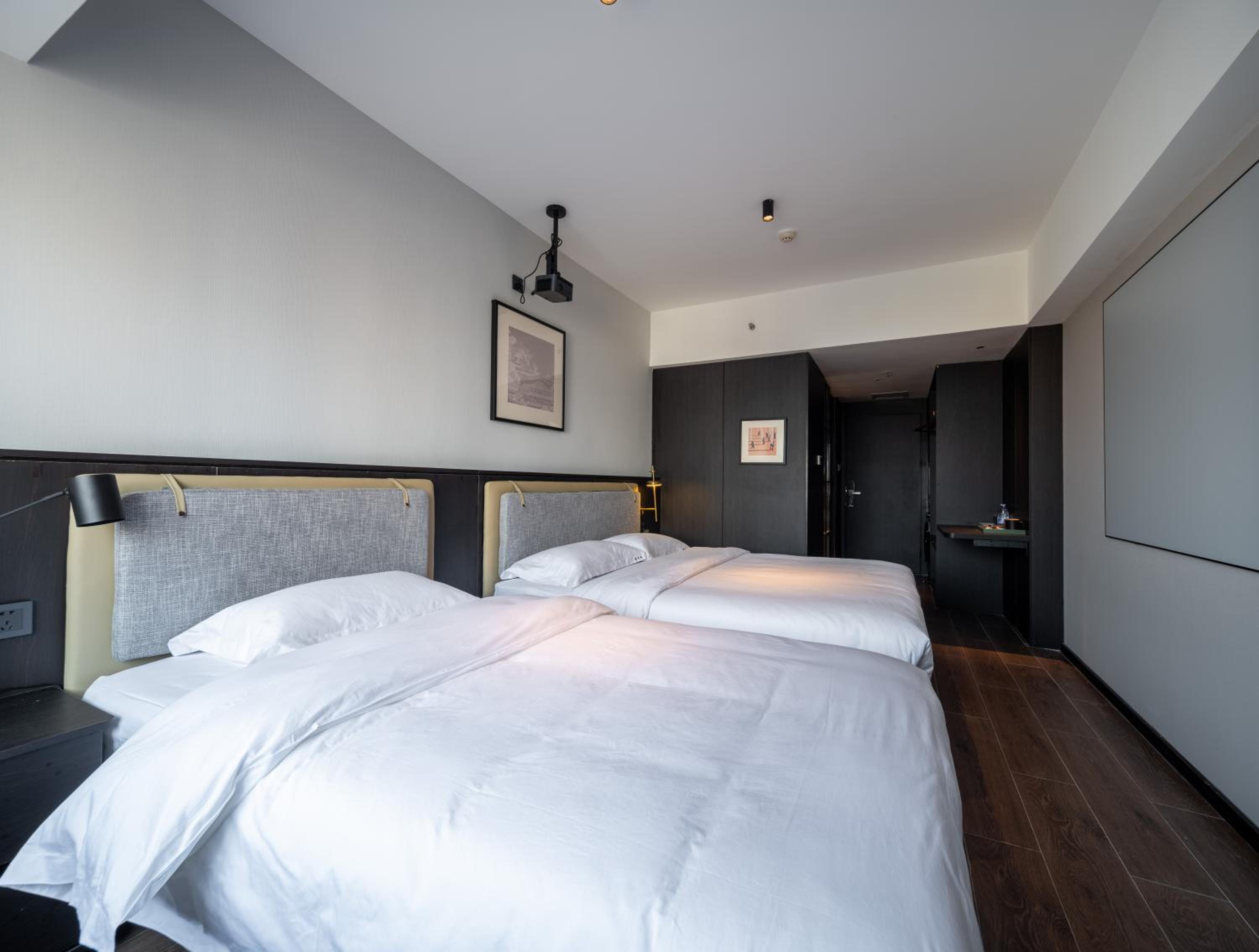 Twin Room with View