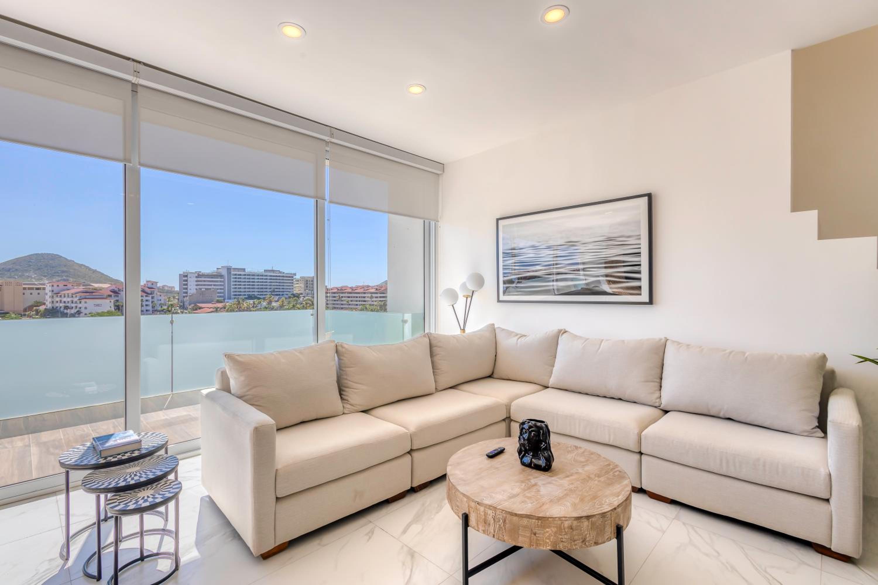 Two-Bedroom Apartment with Terrace photo 2
