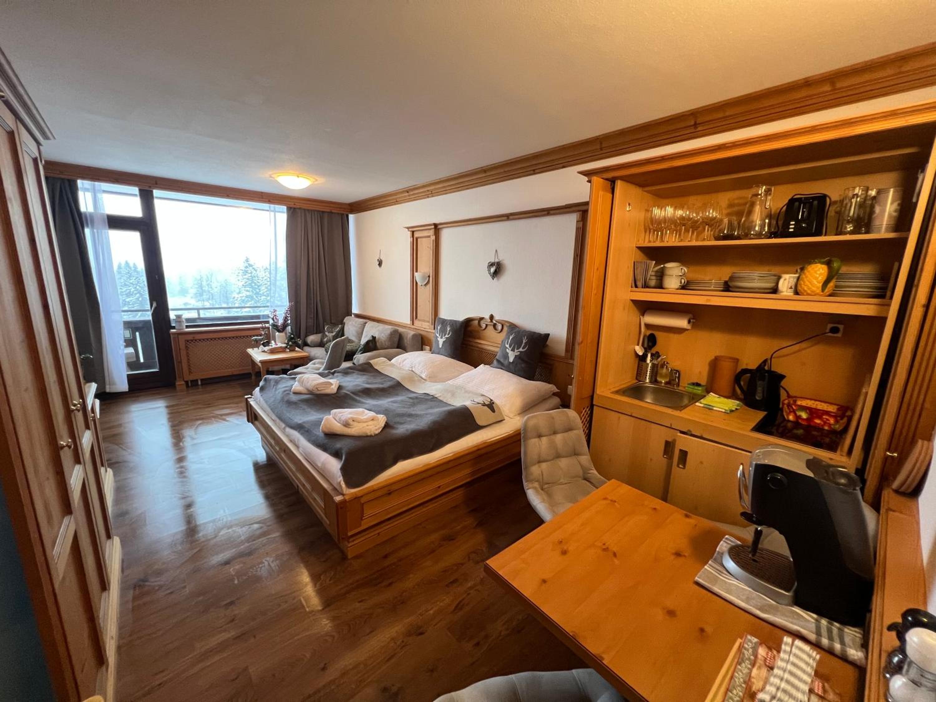 One-Bedroom Apartment photo 3