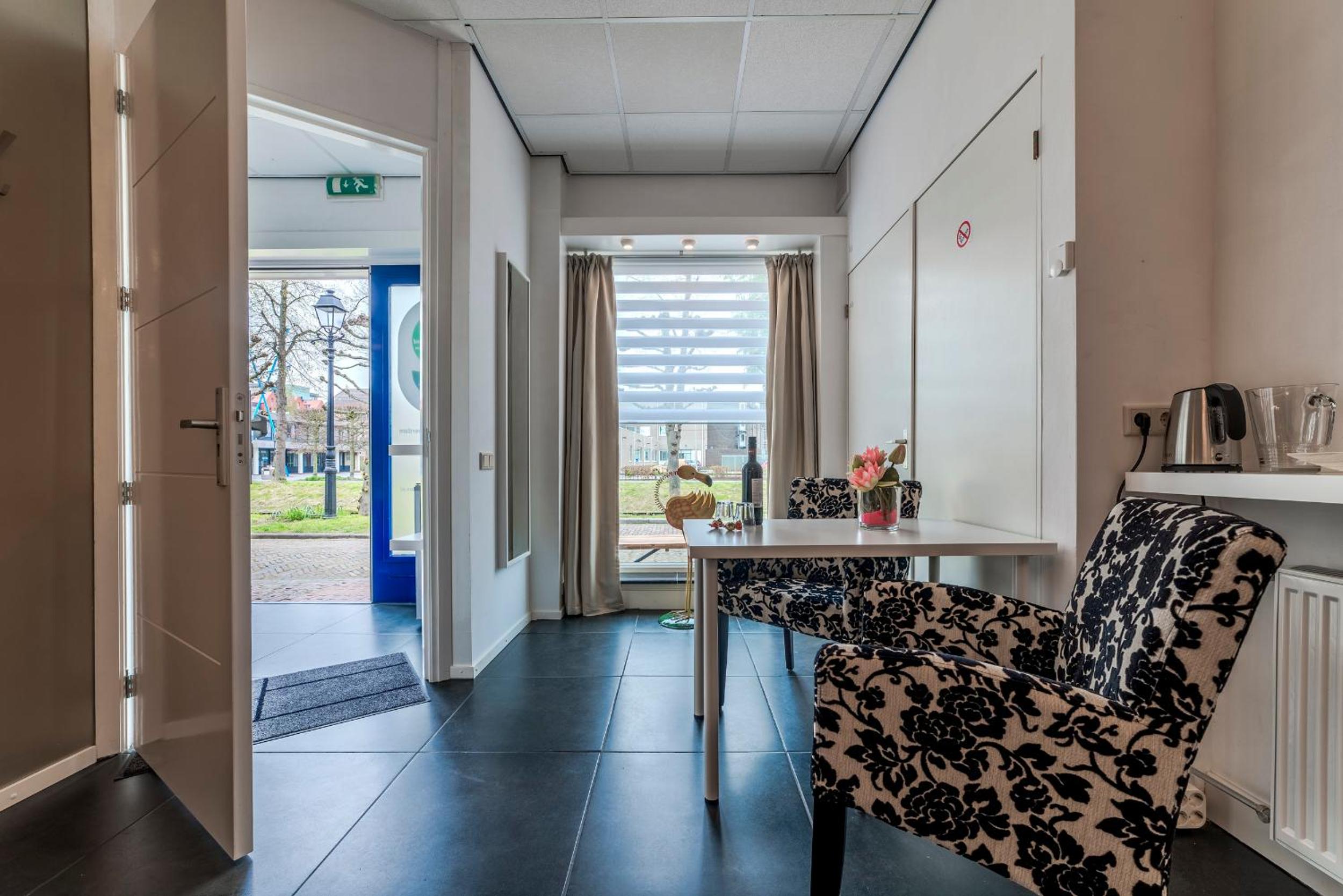 Double or Twin Room with Private Bathroom photo 2