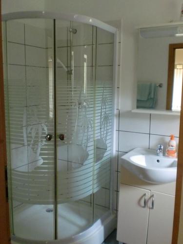 Double Room with Balcony - Photo 3