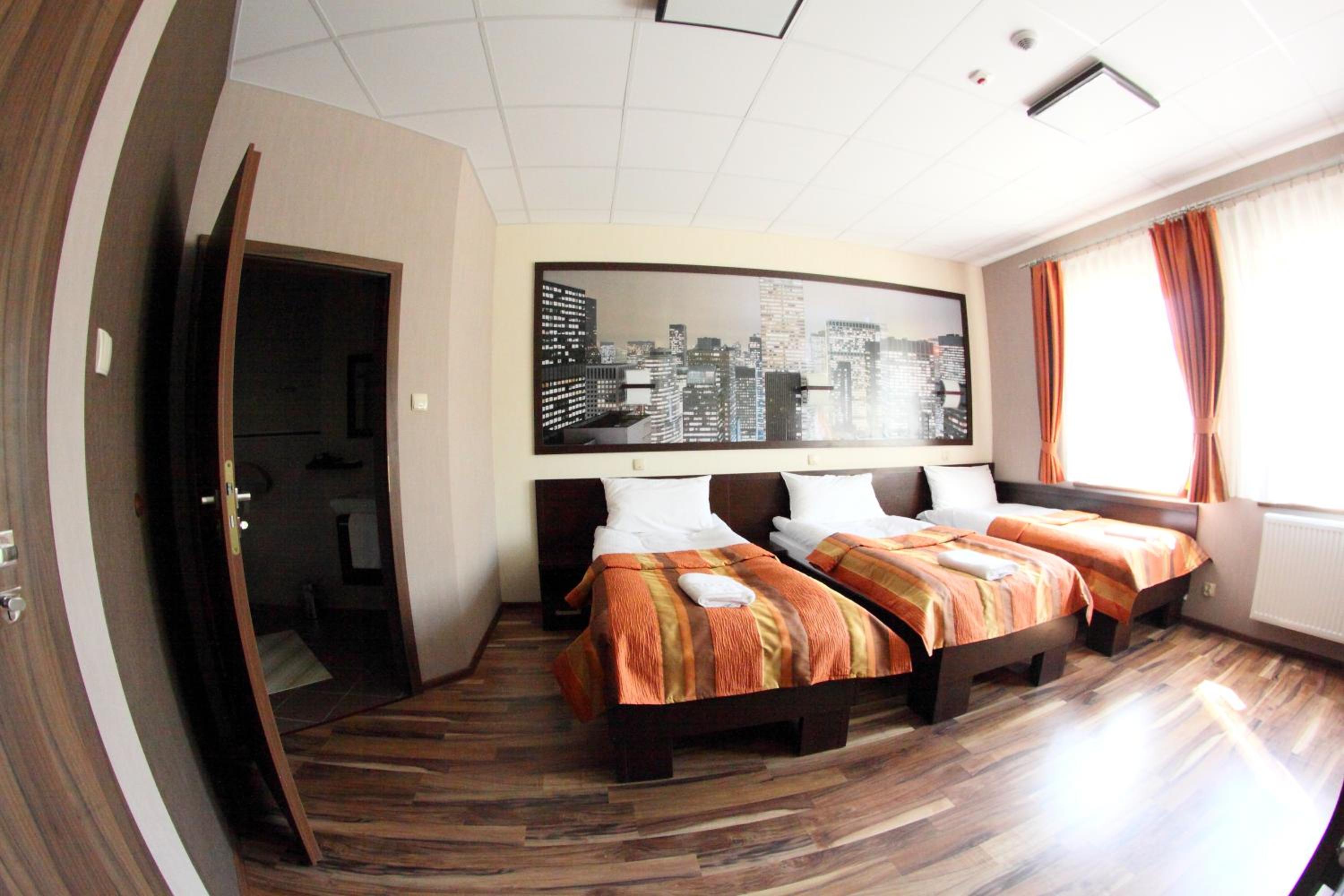 Triple Room - Photo 5