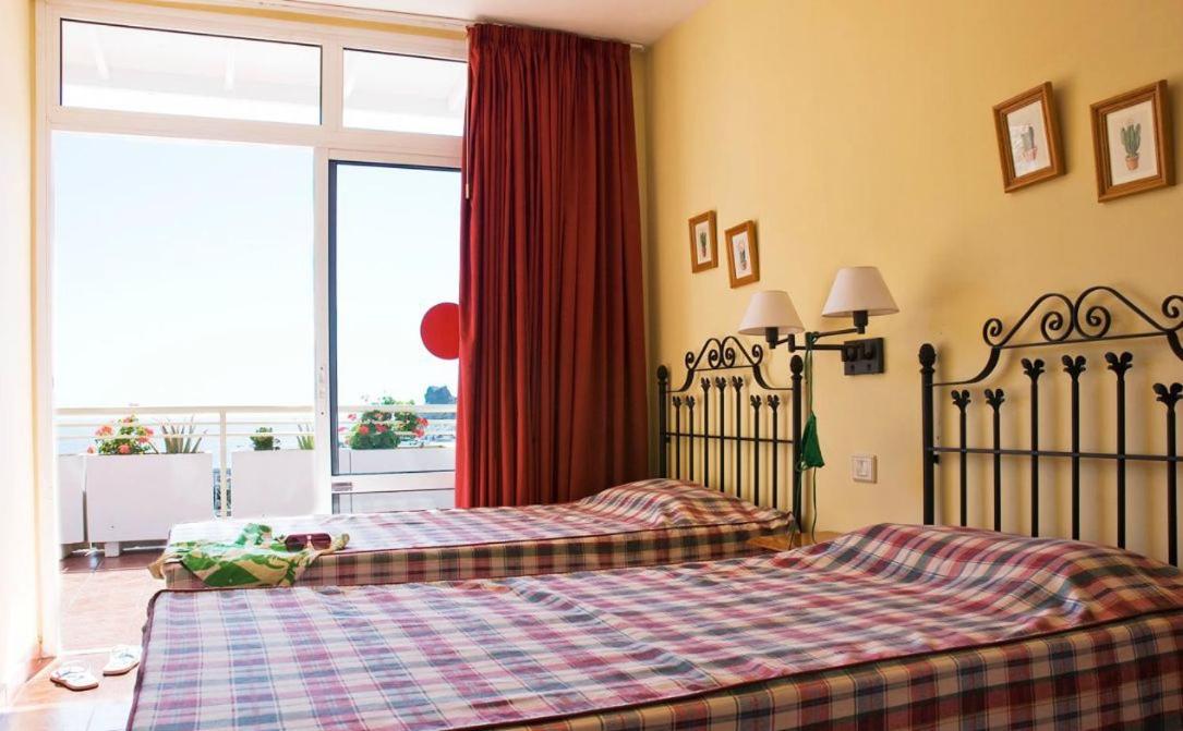 One-Bedroom Apartment - Photo 1