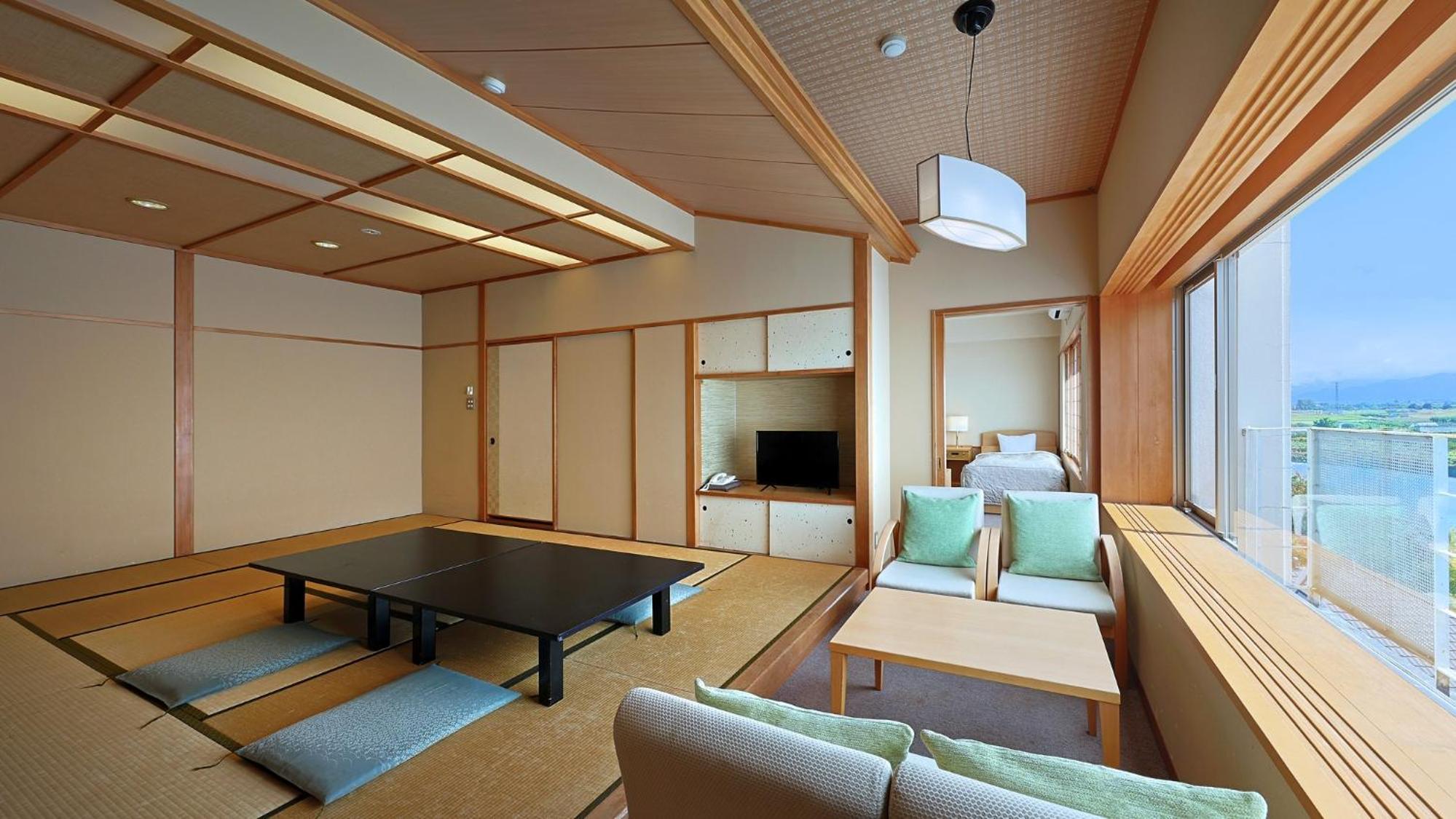Twin Room with Shower