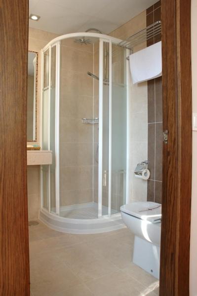 Twin Room - Photo 6