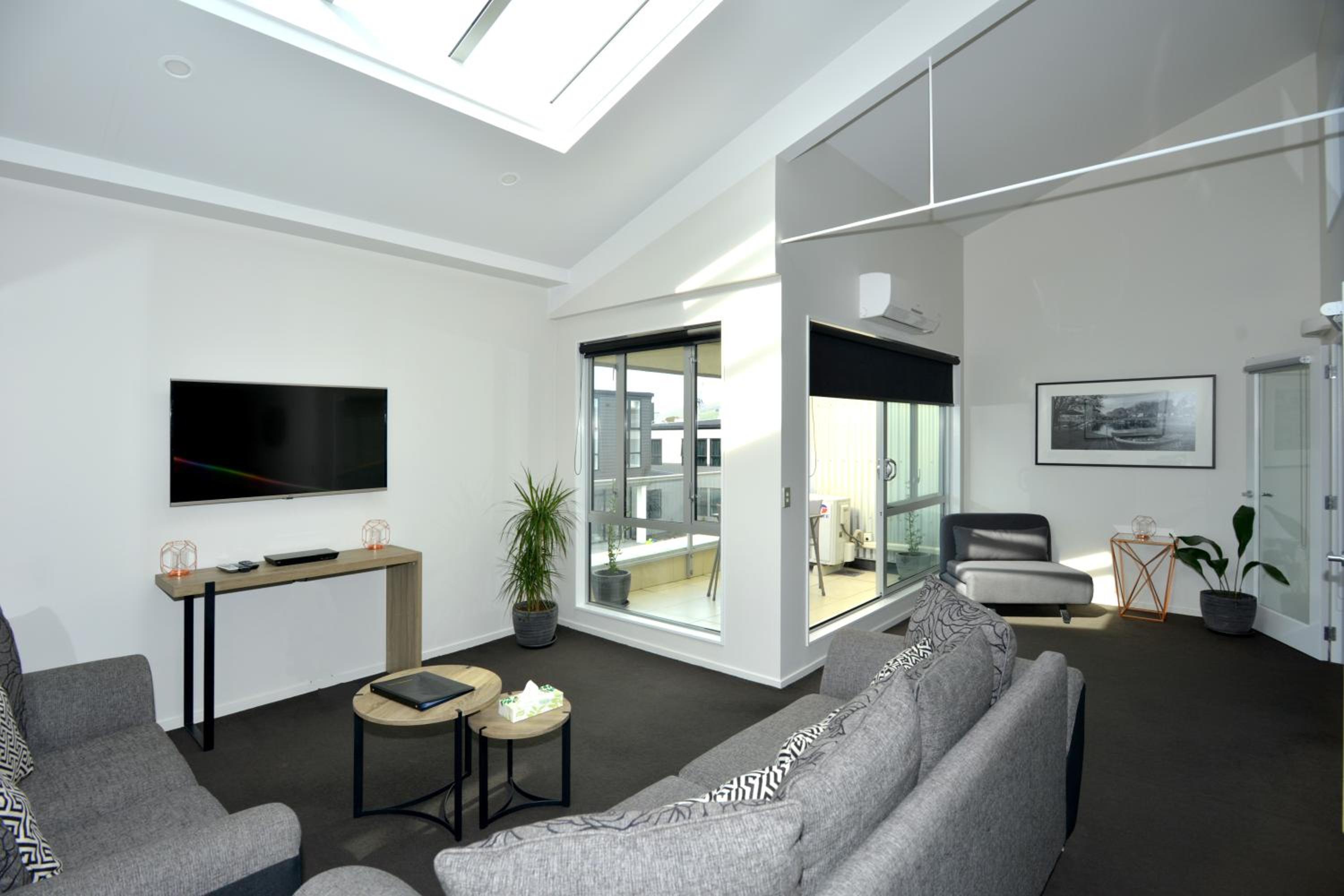 Executive Two-Bedroom Apartment with Two Bathrooms