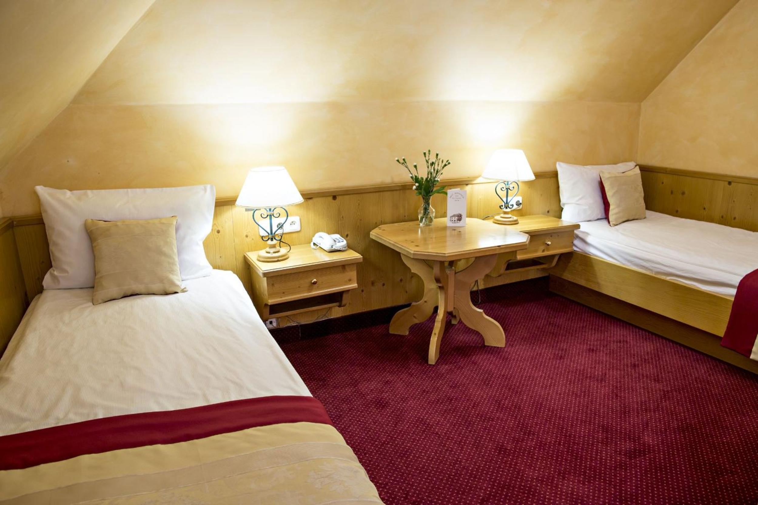 Standard Twin Room photo 3