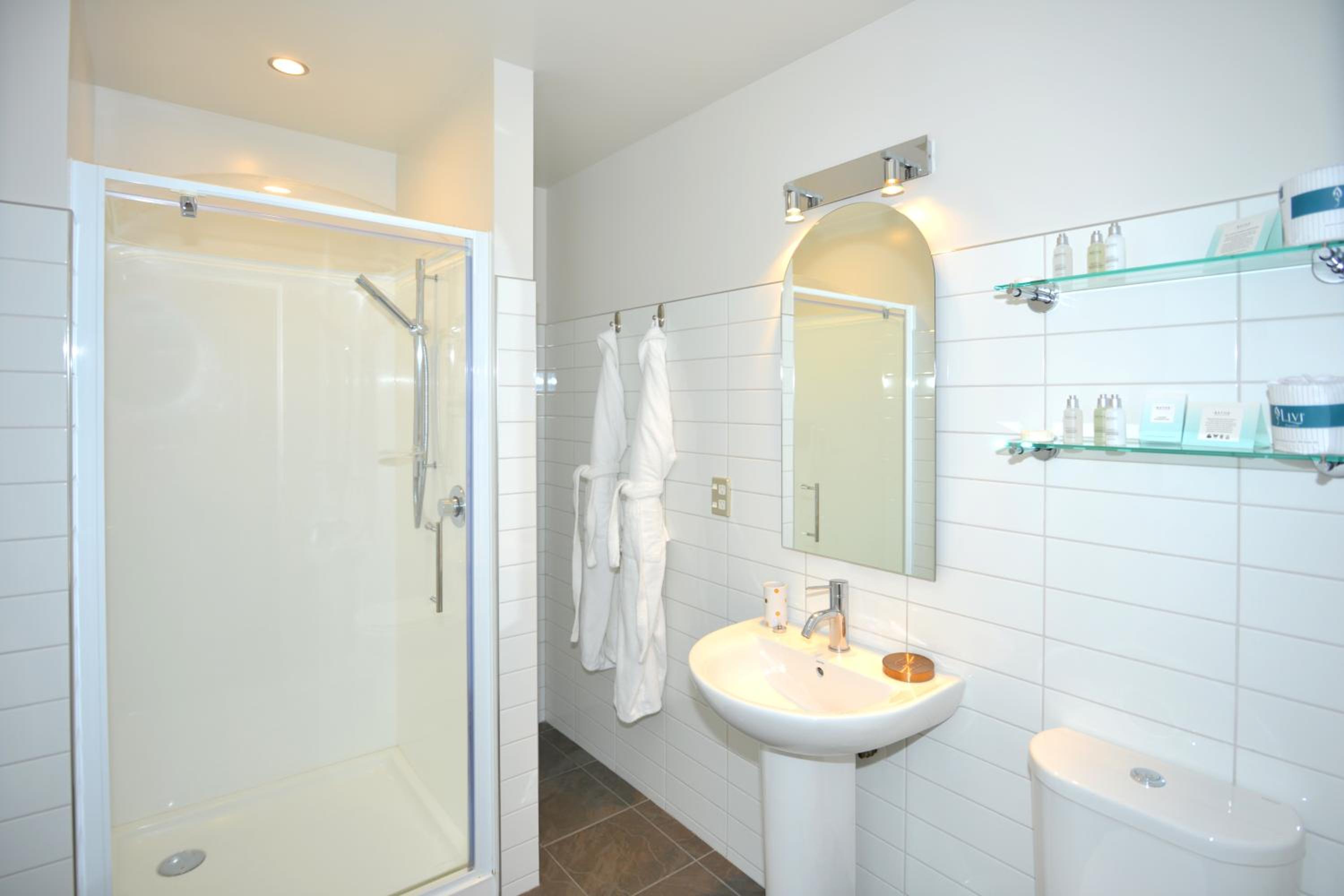 Executive Two-Bedroom Apartment with Two Bathrooms photo 2