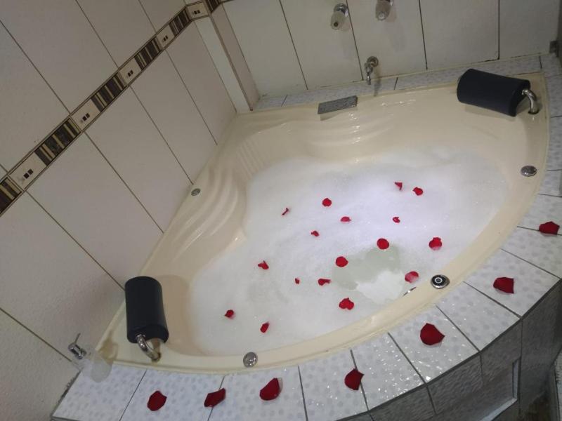 Queen Room with Spa Bath photo 2