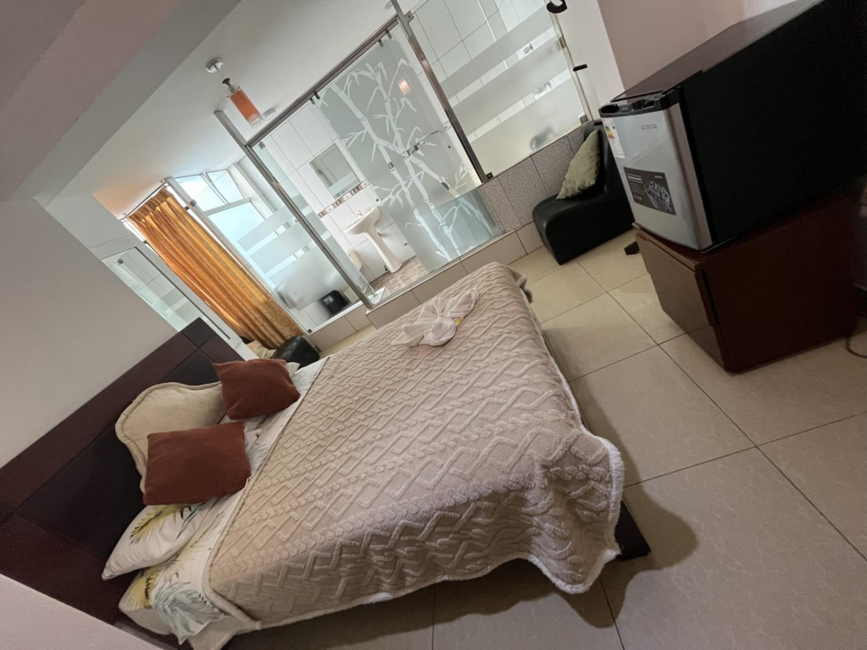 Queen Room with Spa Bath