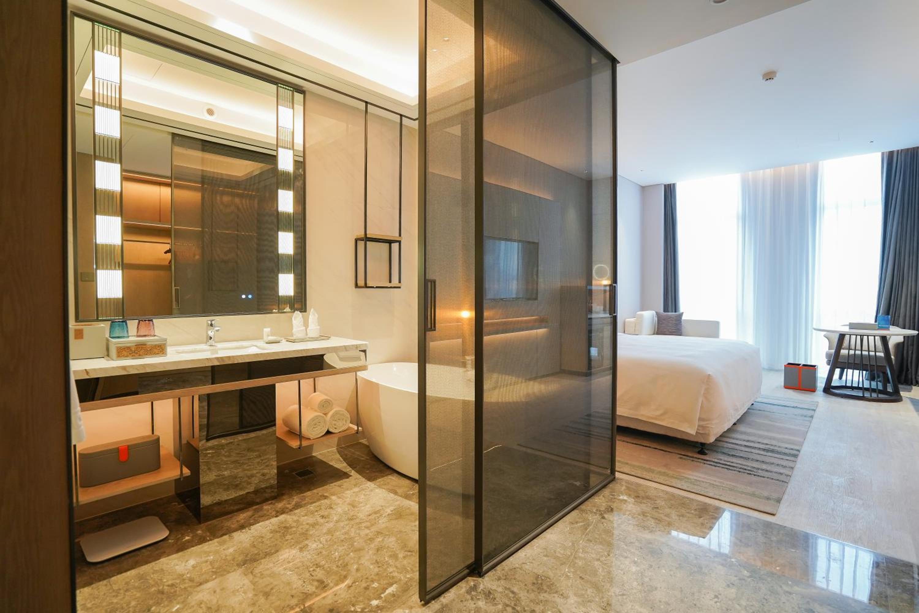 Premium Deluxe Twin Suite - Non-Smoking photo 3