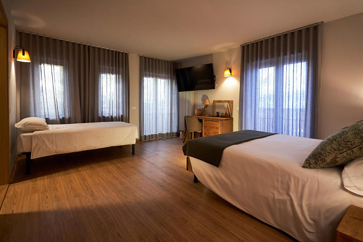 Deluxe Double Room photo 3