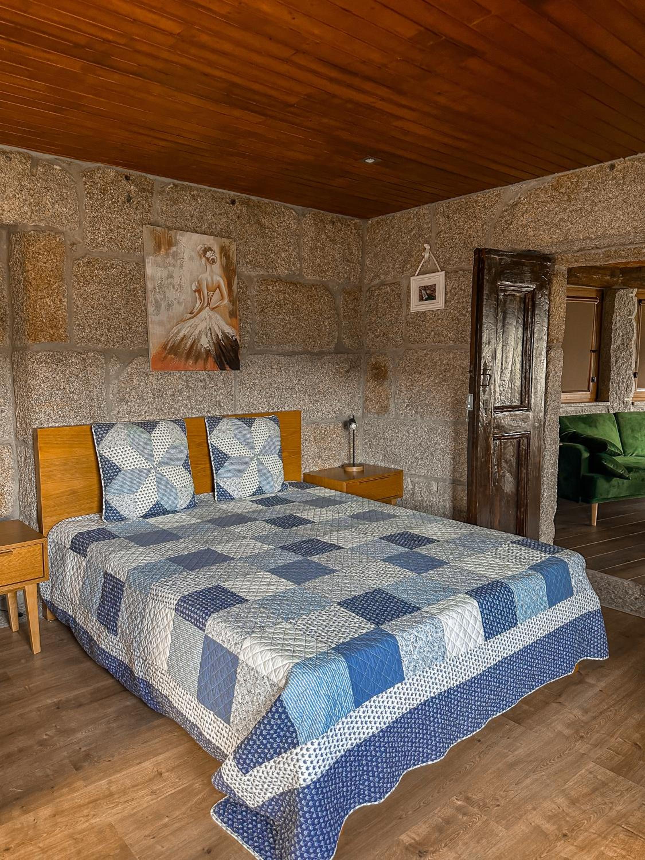 One-Bedroom House photo 1