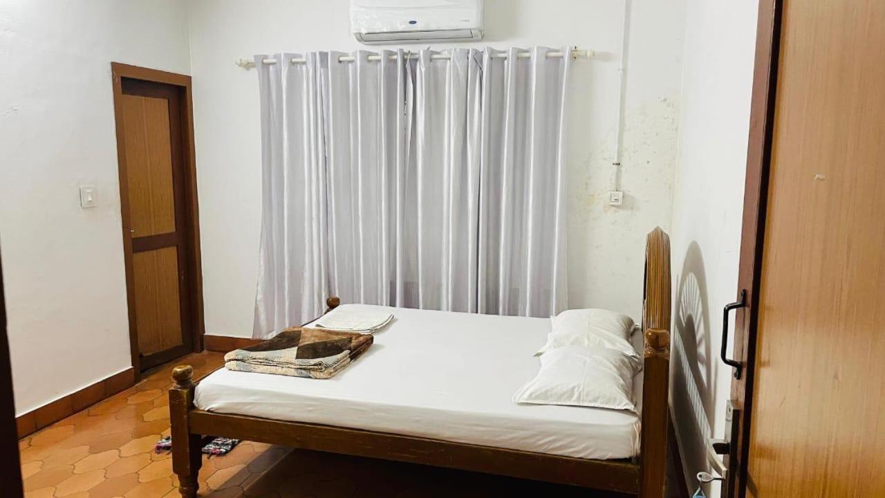 Double or Twin Room - Photo 2
