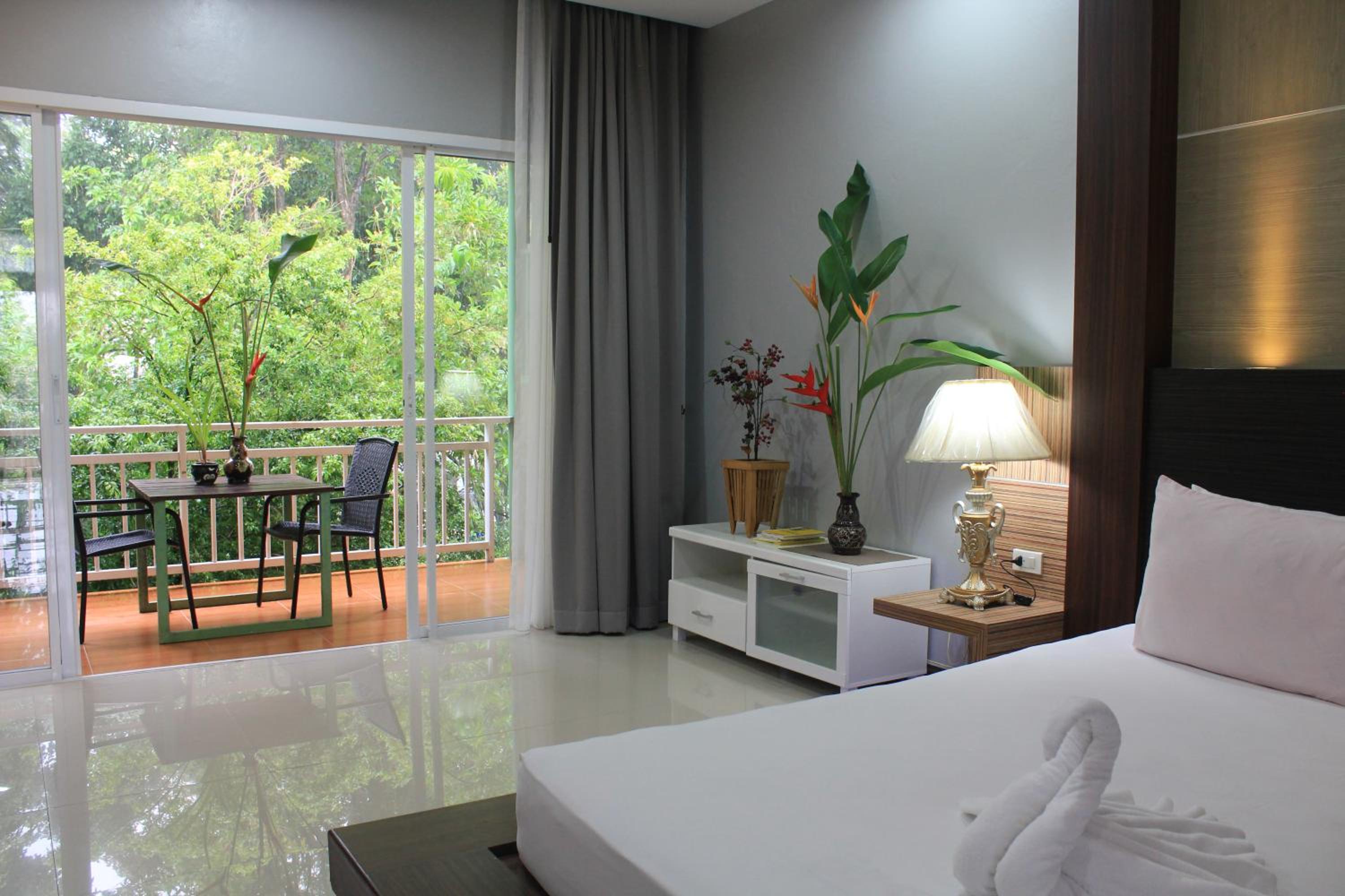 Studio with Garden View - Photo 48
