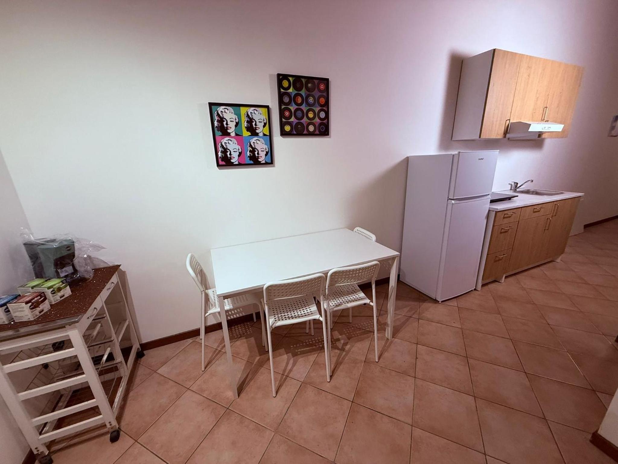 Apartment photo 2