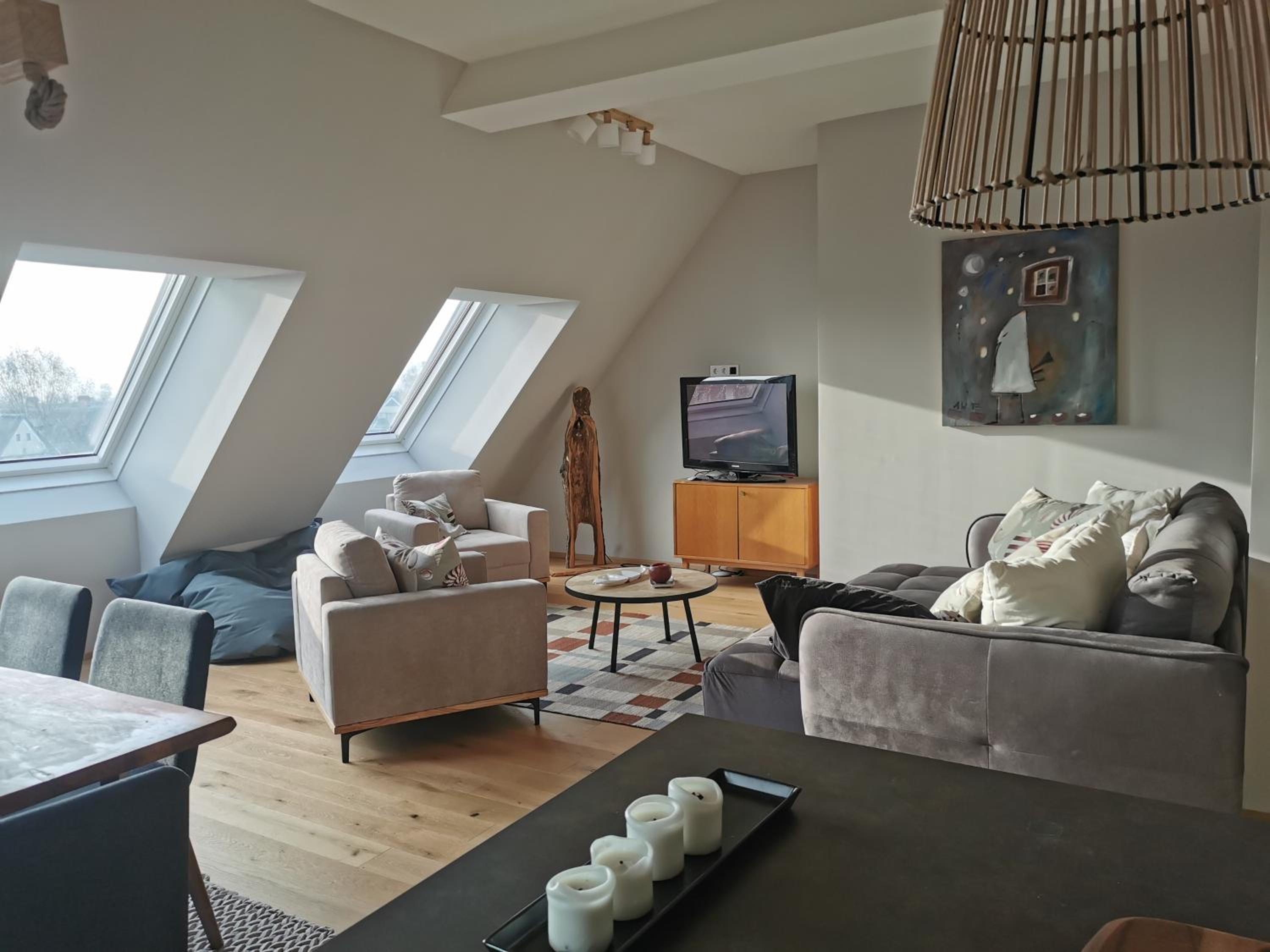 Three-Bedroom Apartment with Lake View photo 1