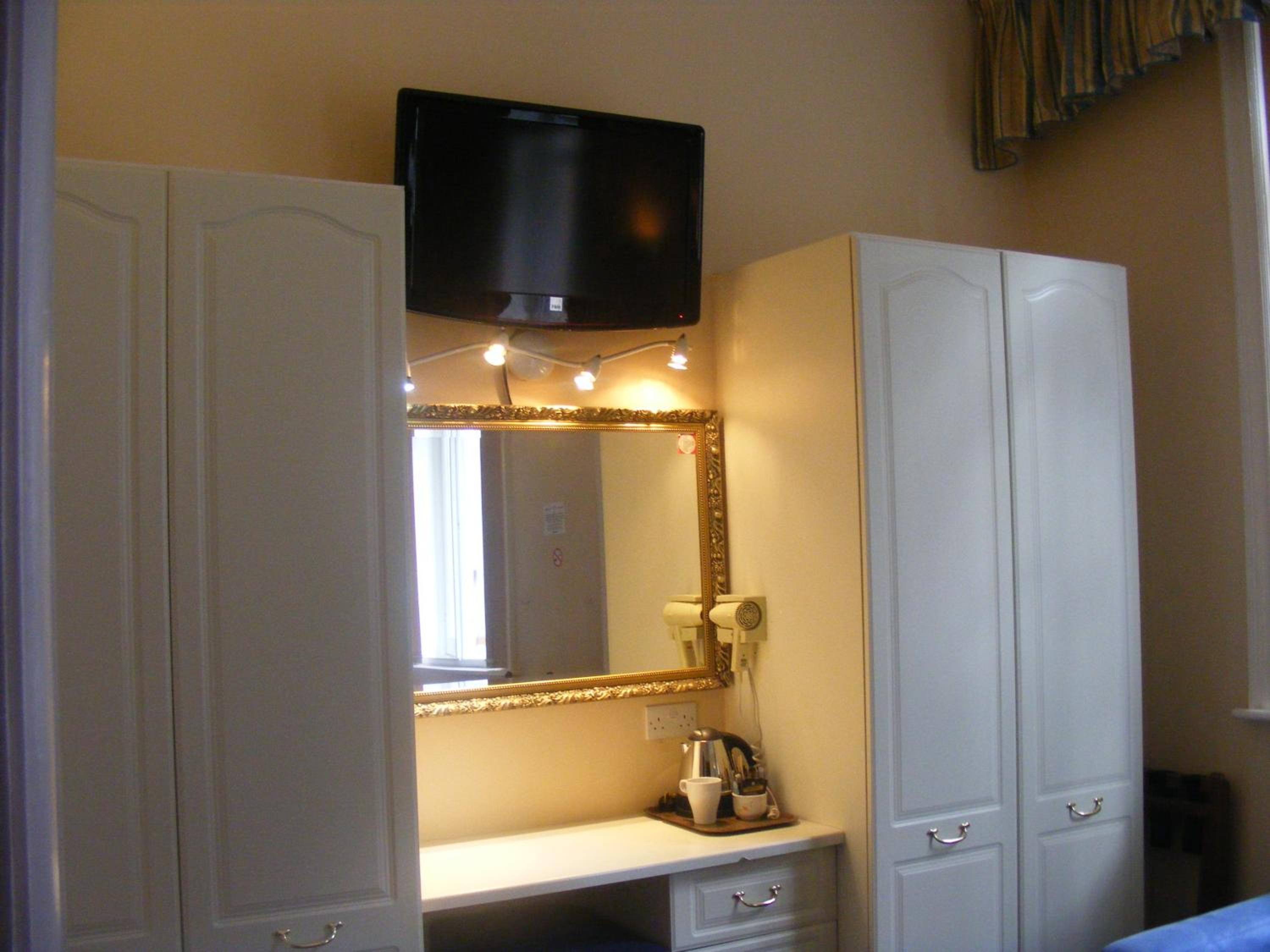 Single Room photo 3