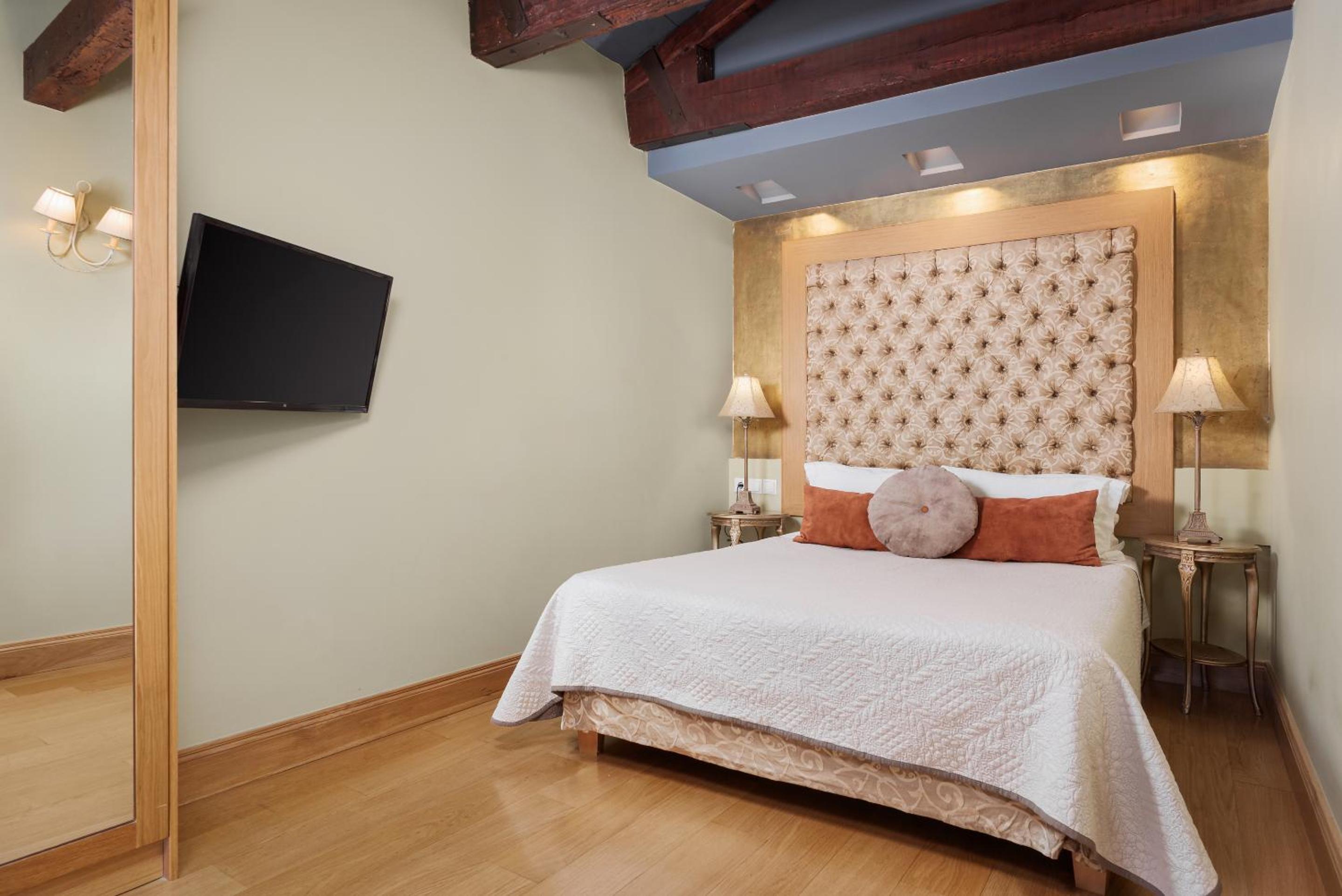 Suite with Spa Bath