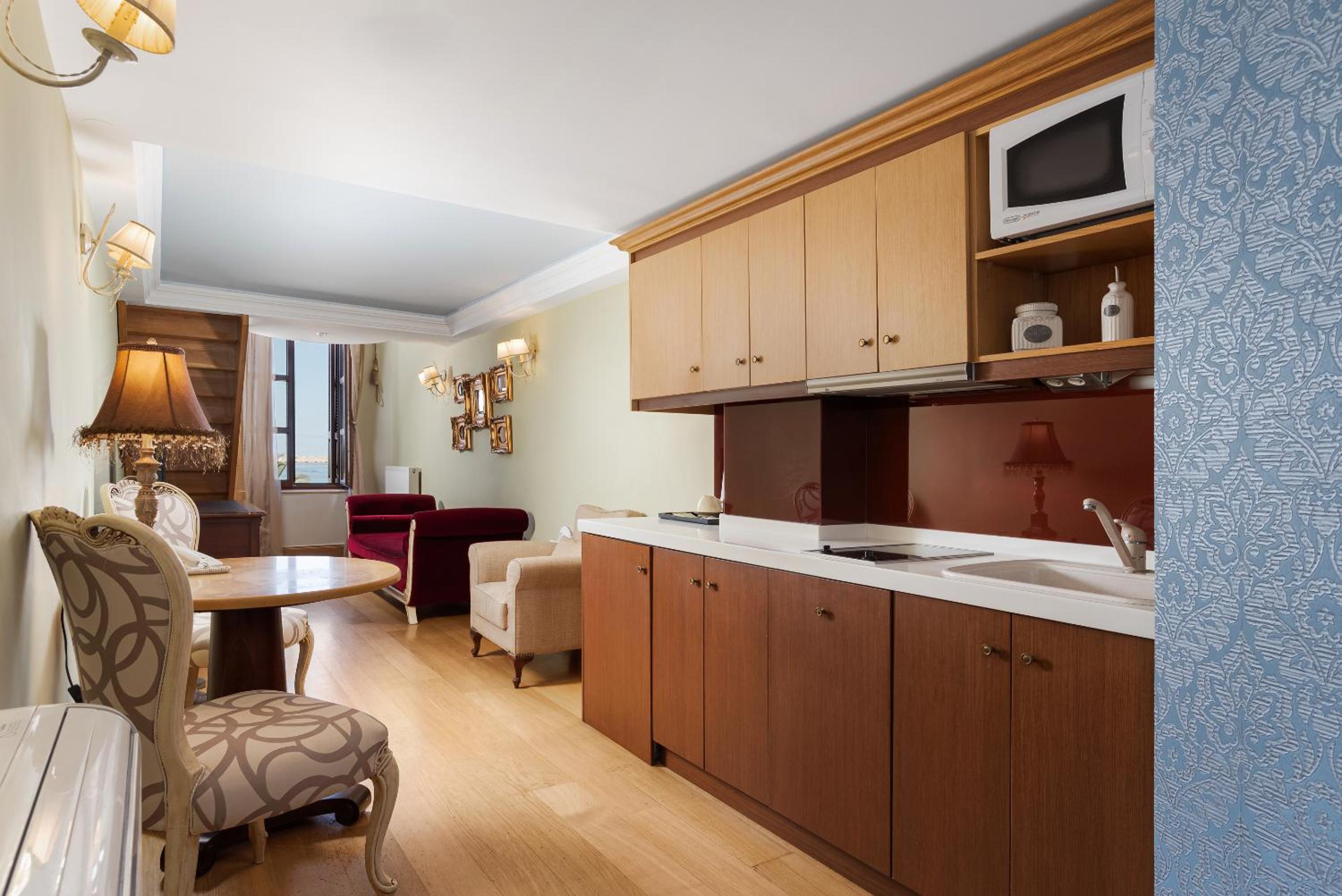 Suite with Spa Bath
