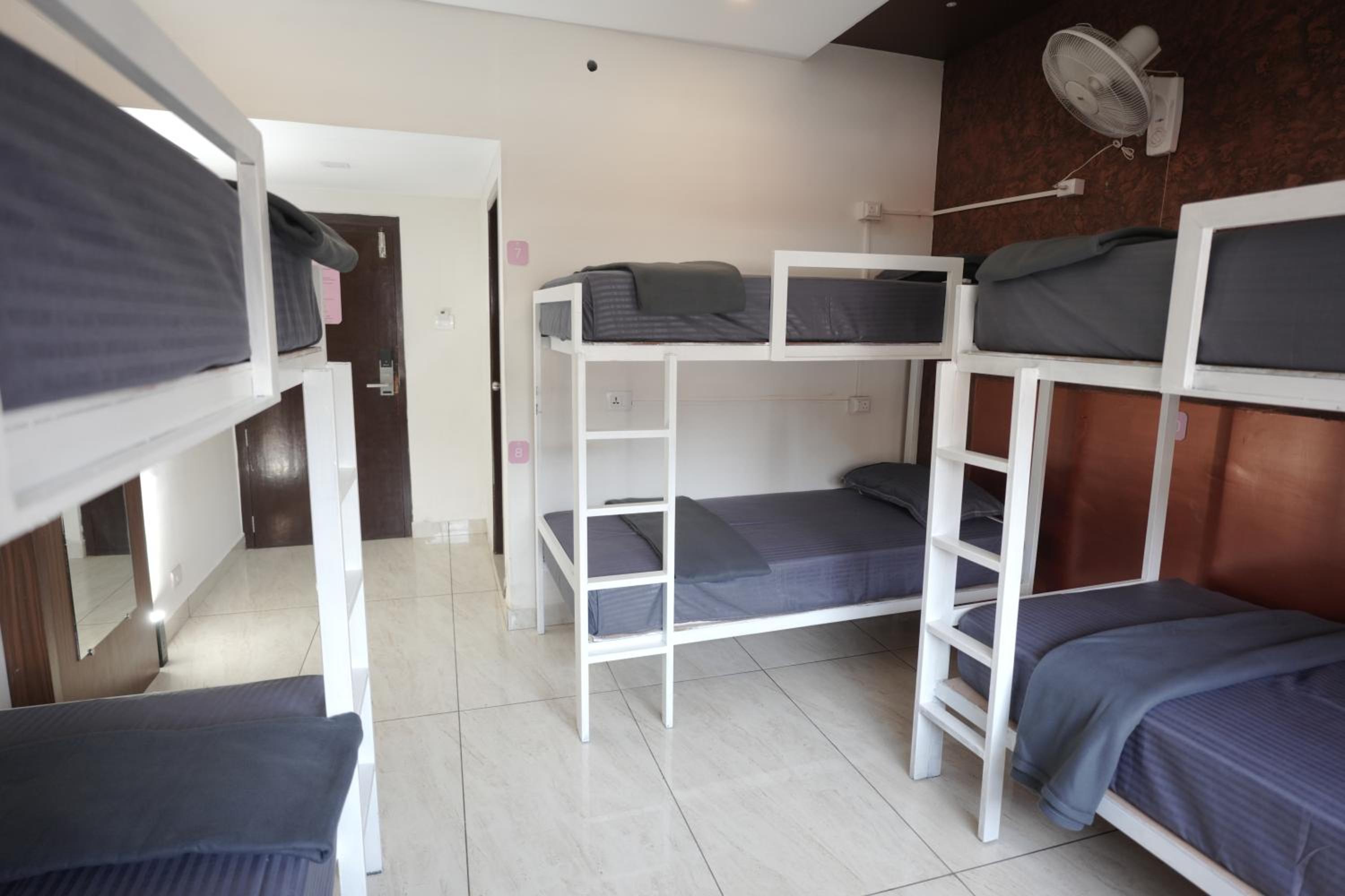 Mixed Dormitory Room