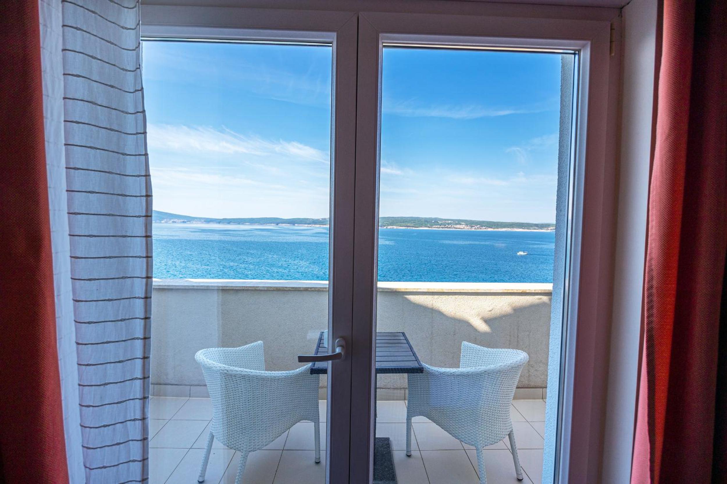 Family Room with Sea View - Photo 5