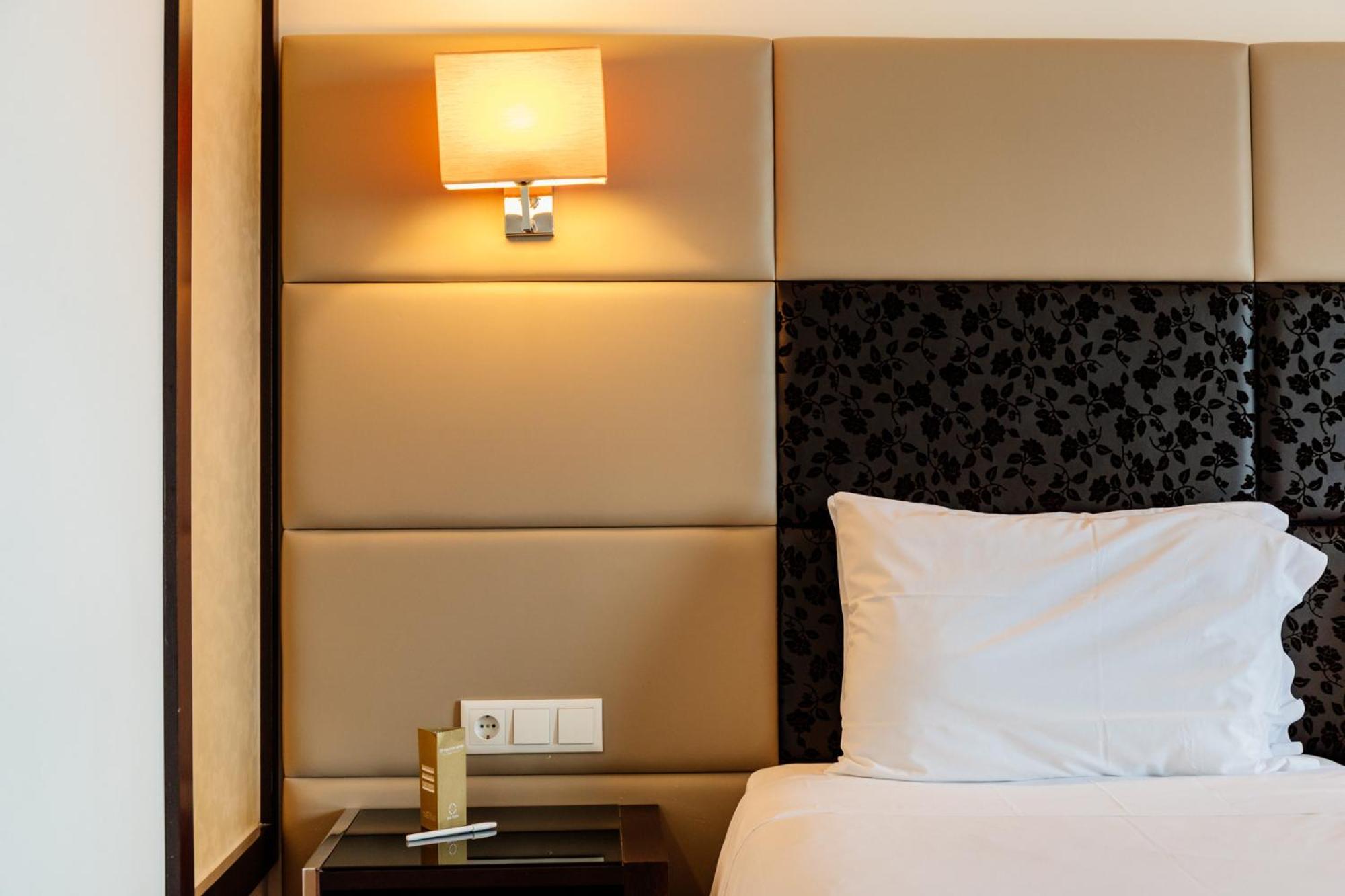 Triple Room with Balcony - Photo 4
