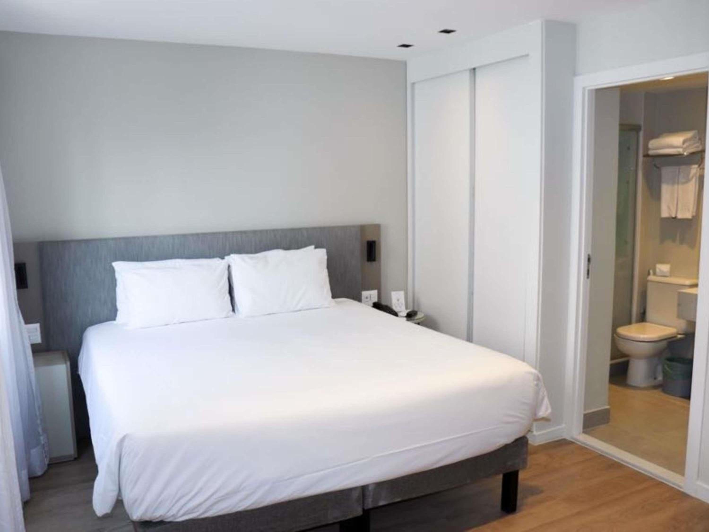 Deluxe Double Room - Photo 4