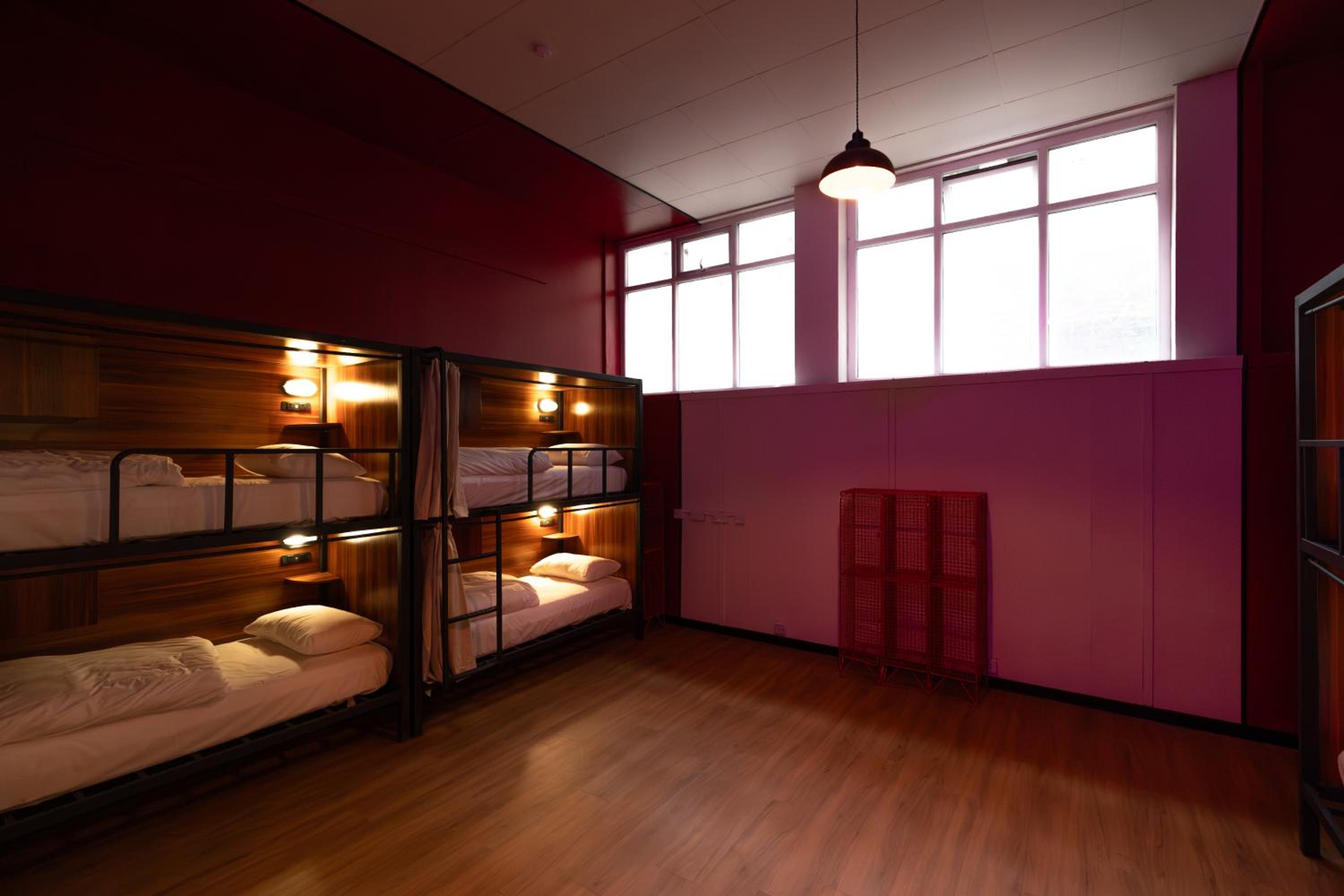Mixed Dormitory Room