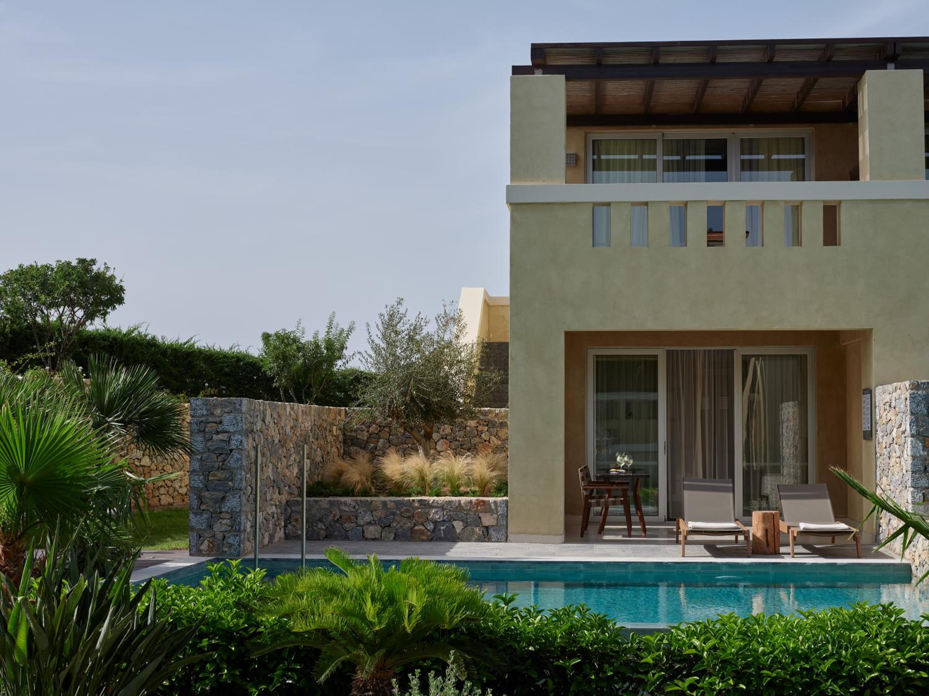 Twin/Double Room with Plunge Private Pool Inland View