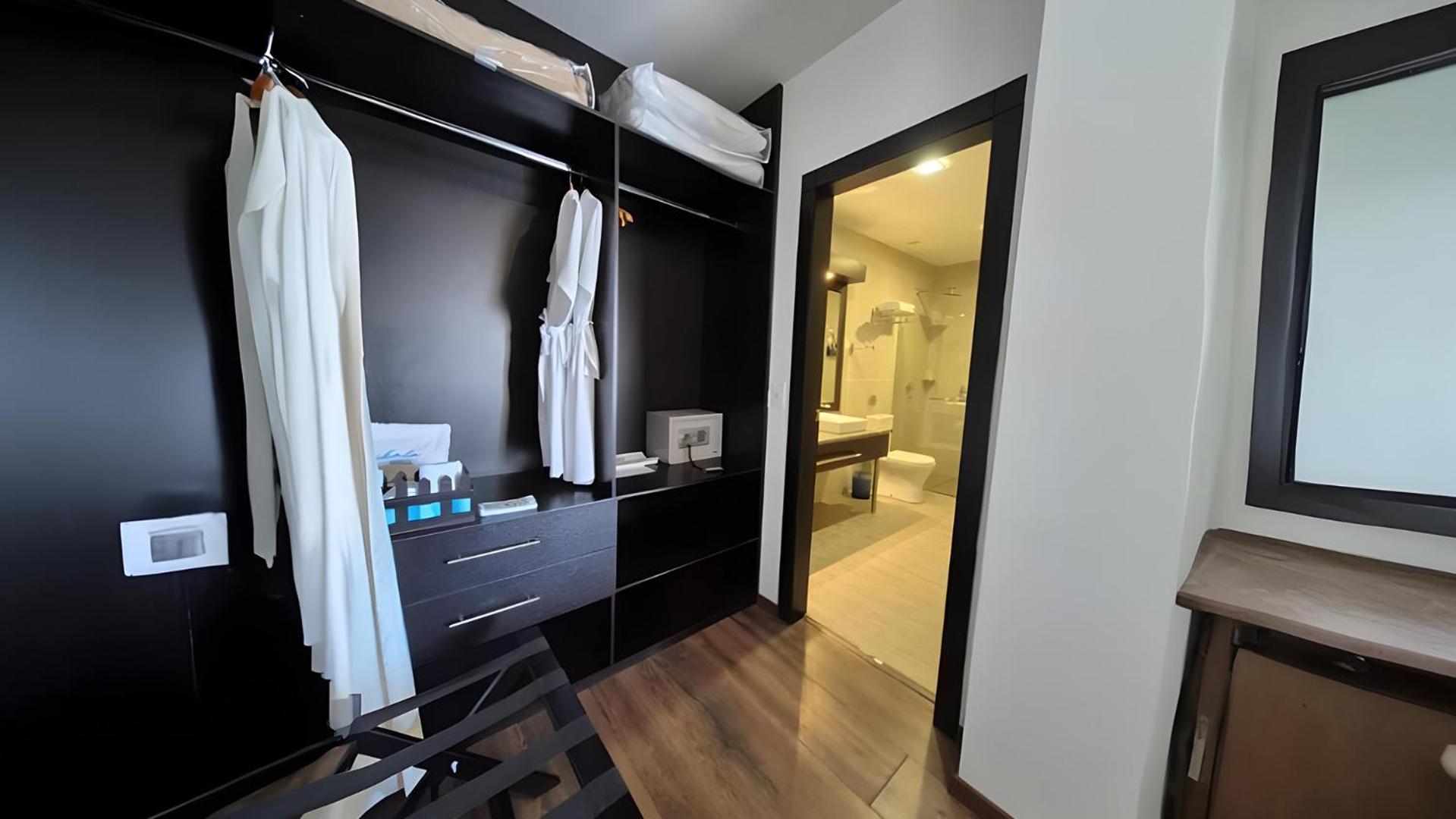 Deluxe Double Room with Balcony photo 1