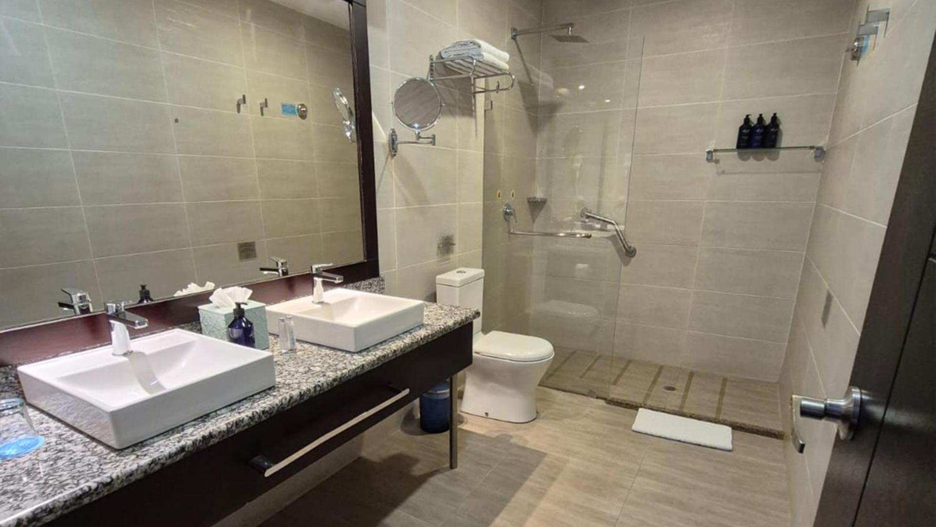 Deluxe Double Room with Balcony photo 2