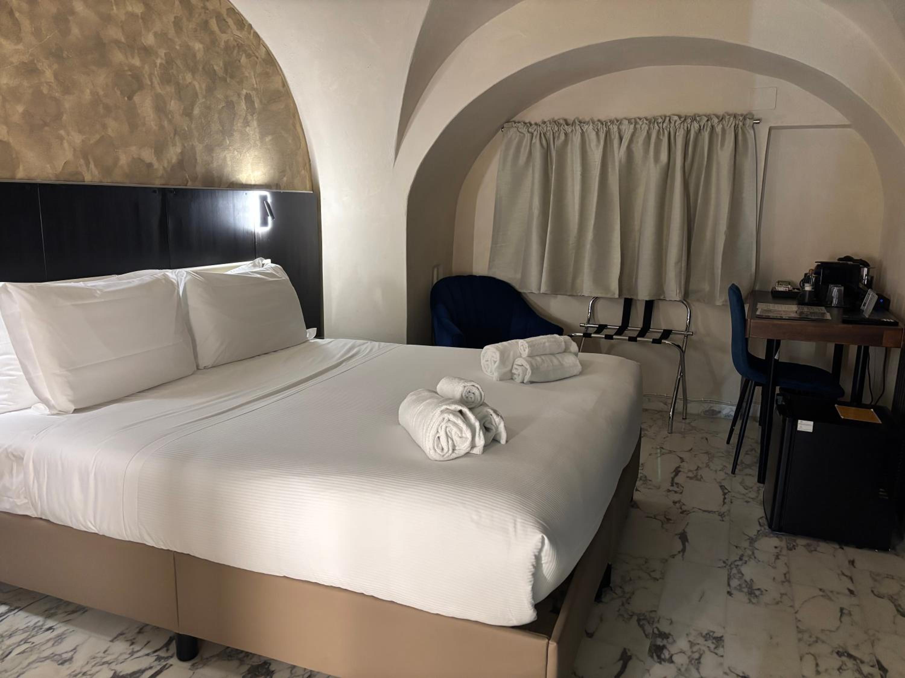 Small Double Room photo 2