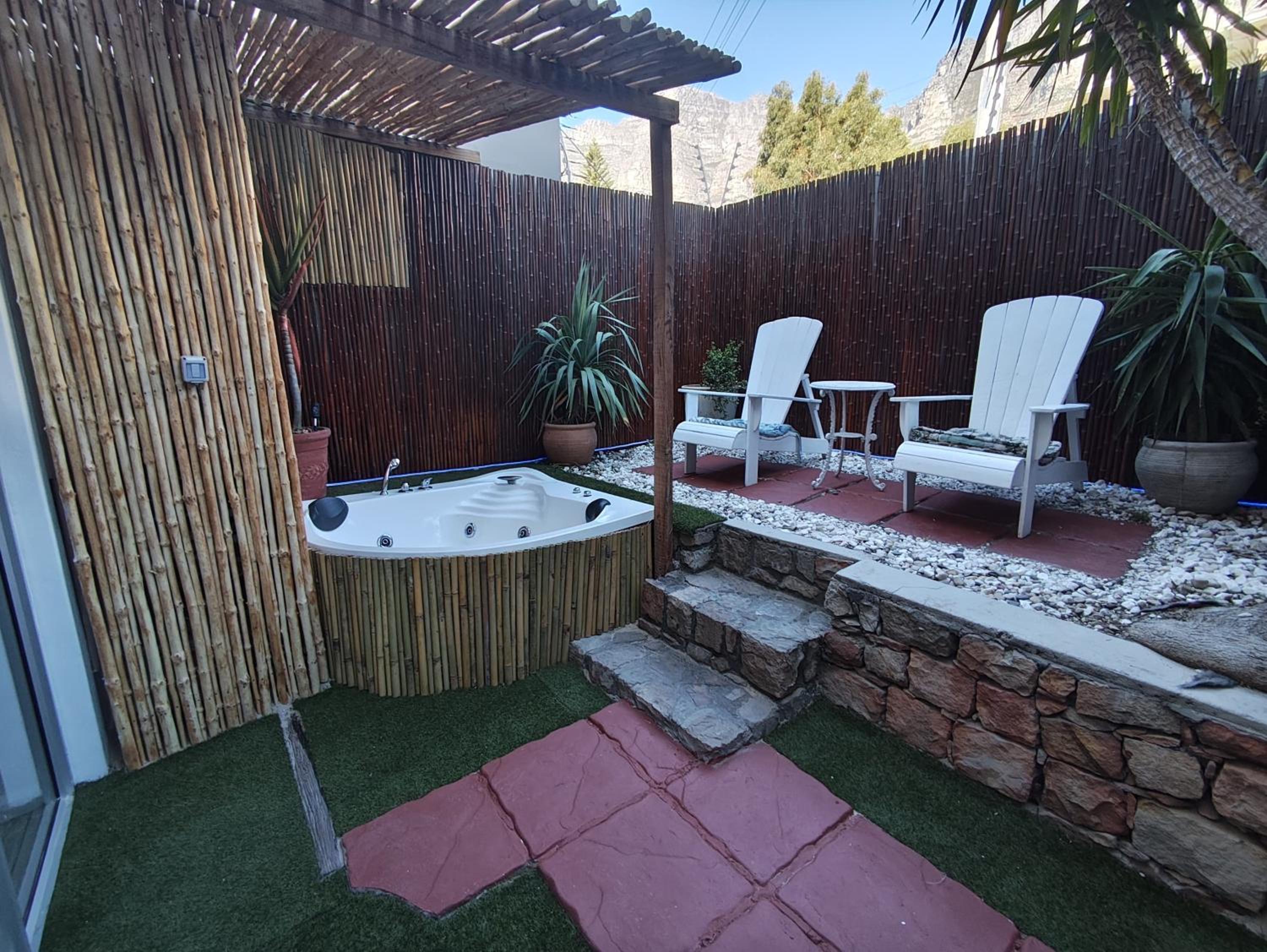 Deluxe Suite with Spa Bath