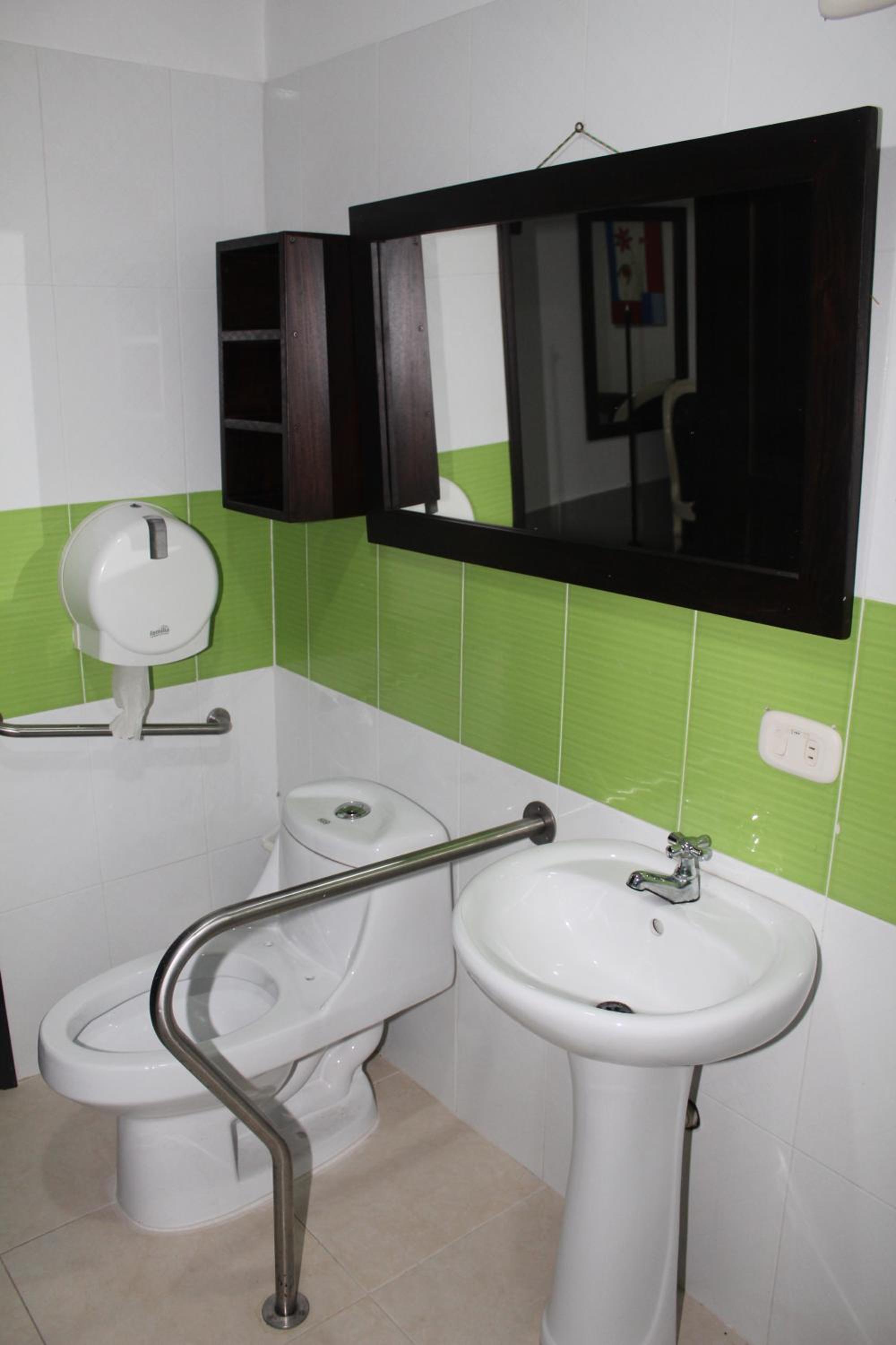Queen Room - Disability Access