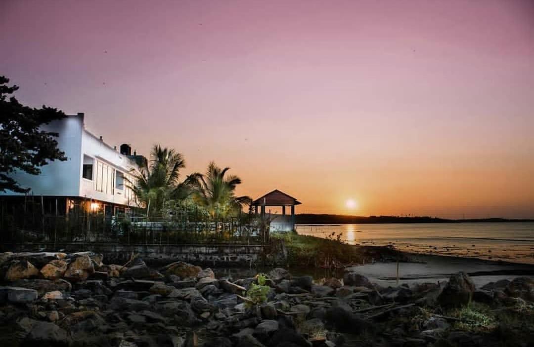 Villa with Sea View - Photo 3
