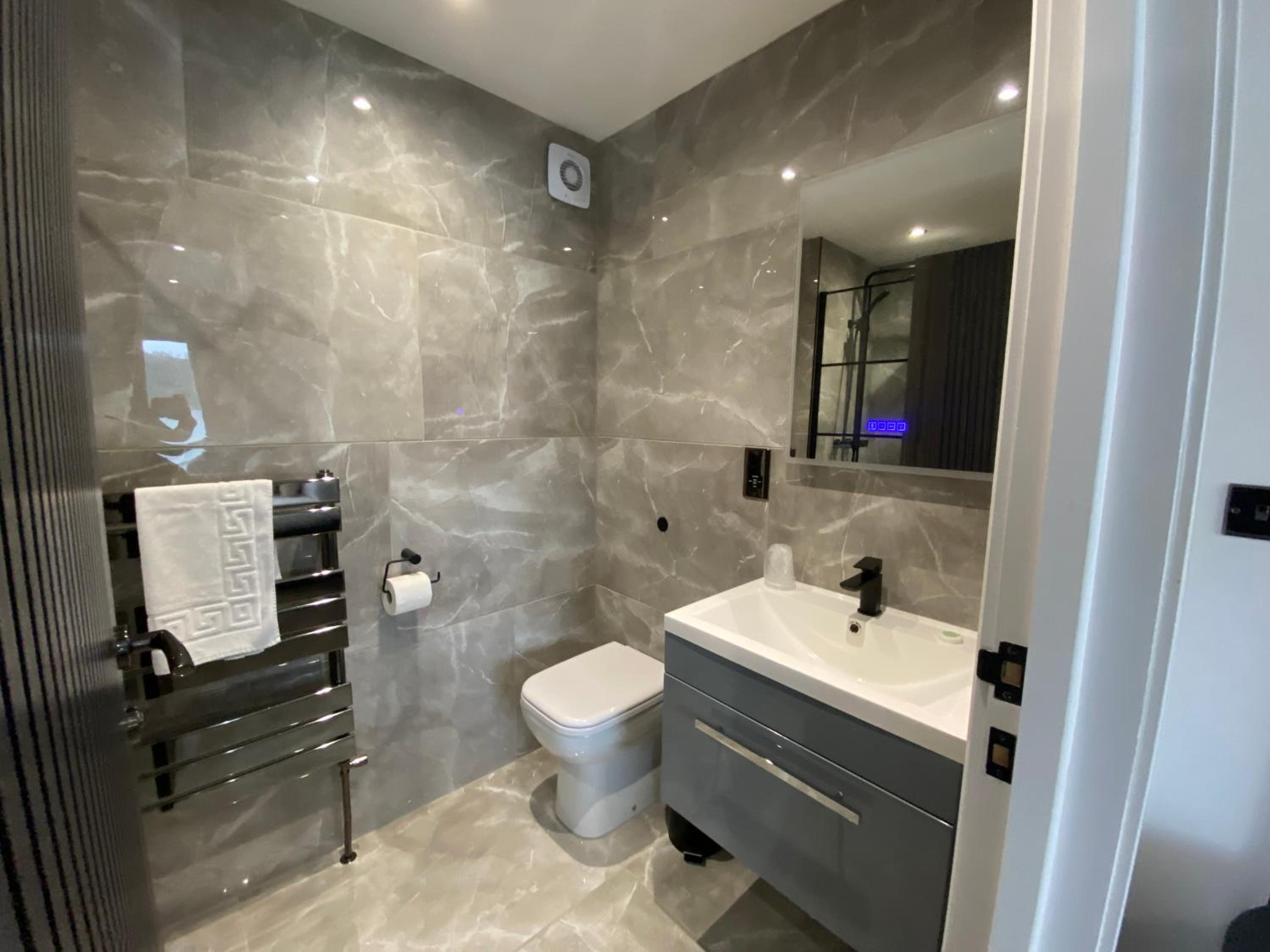 Large Double or Twin Room