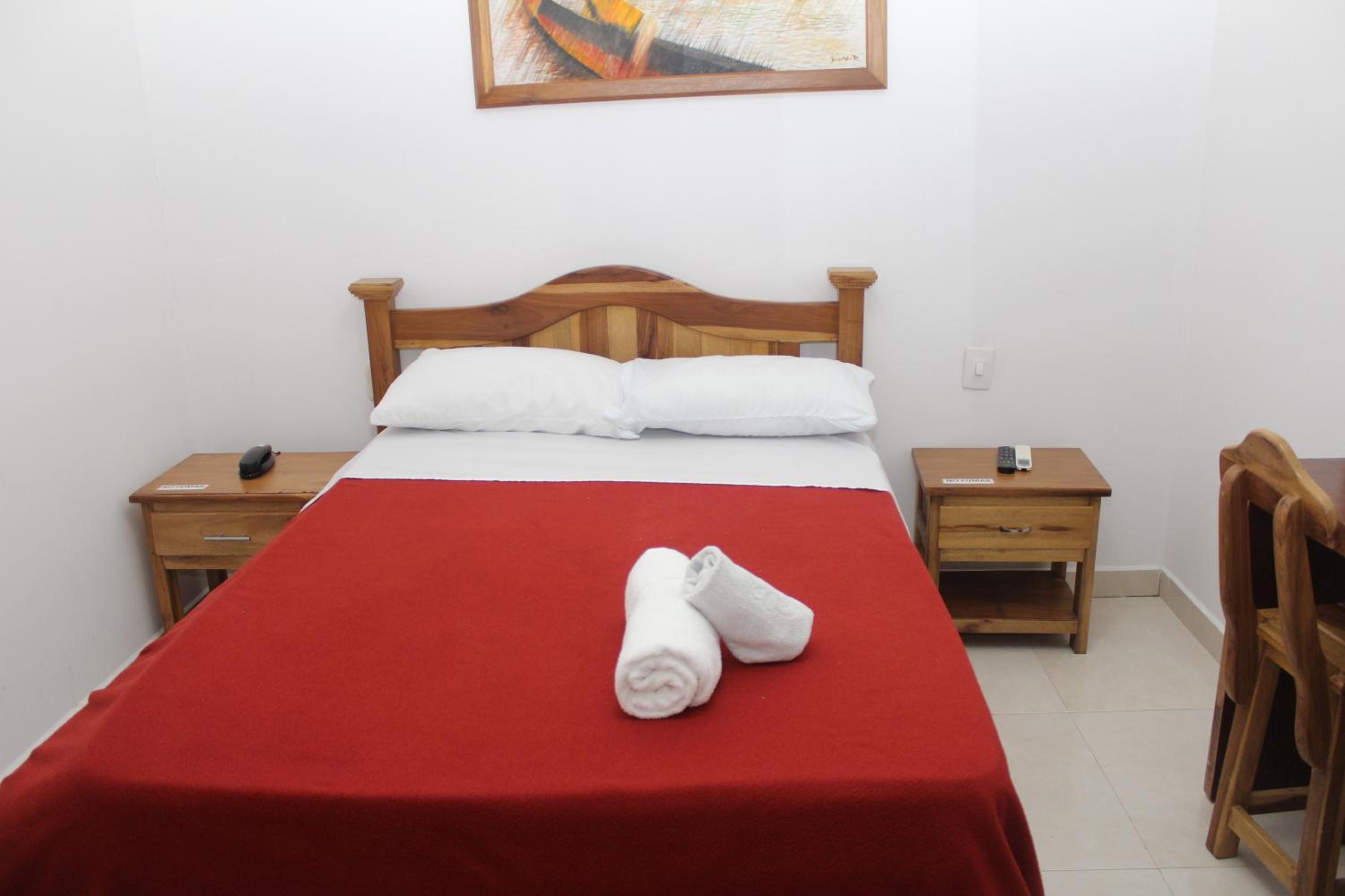 Budget Double Room photo 3