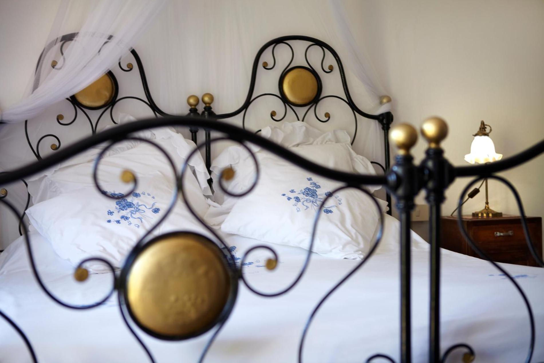 King Suite with Balcony photo 2