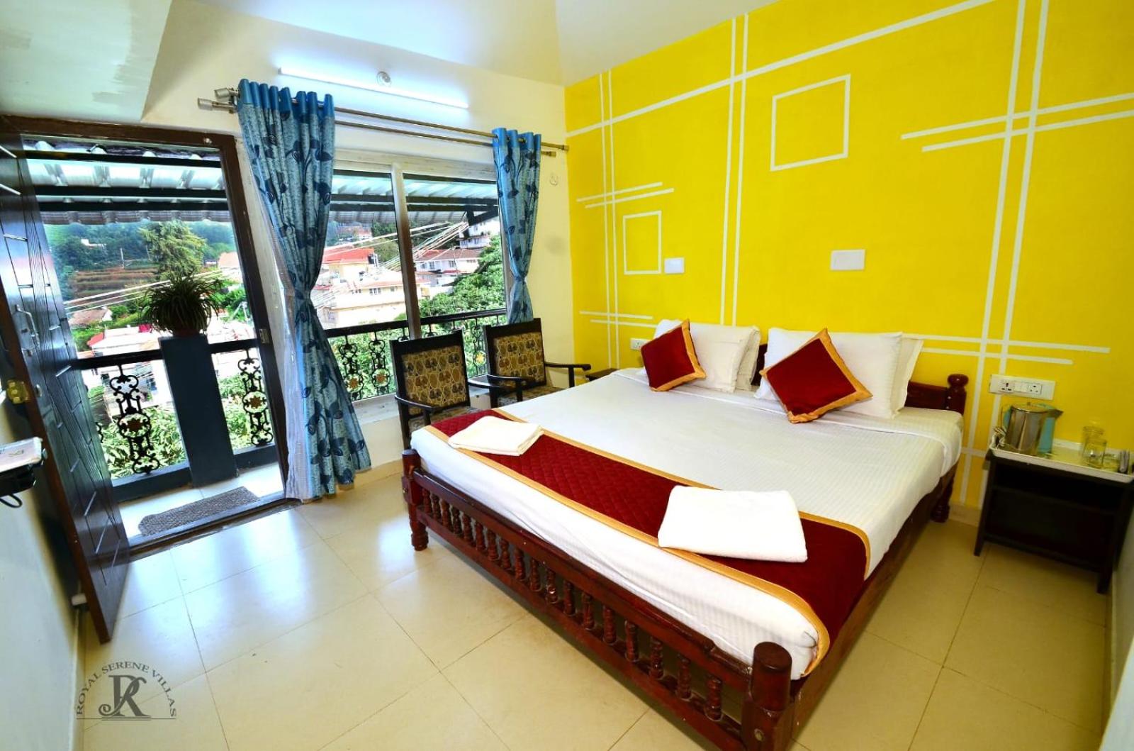 Small Double Room photo 1