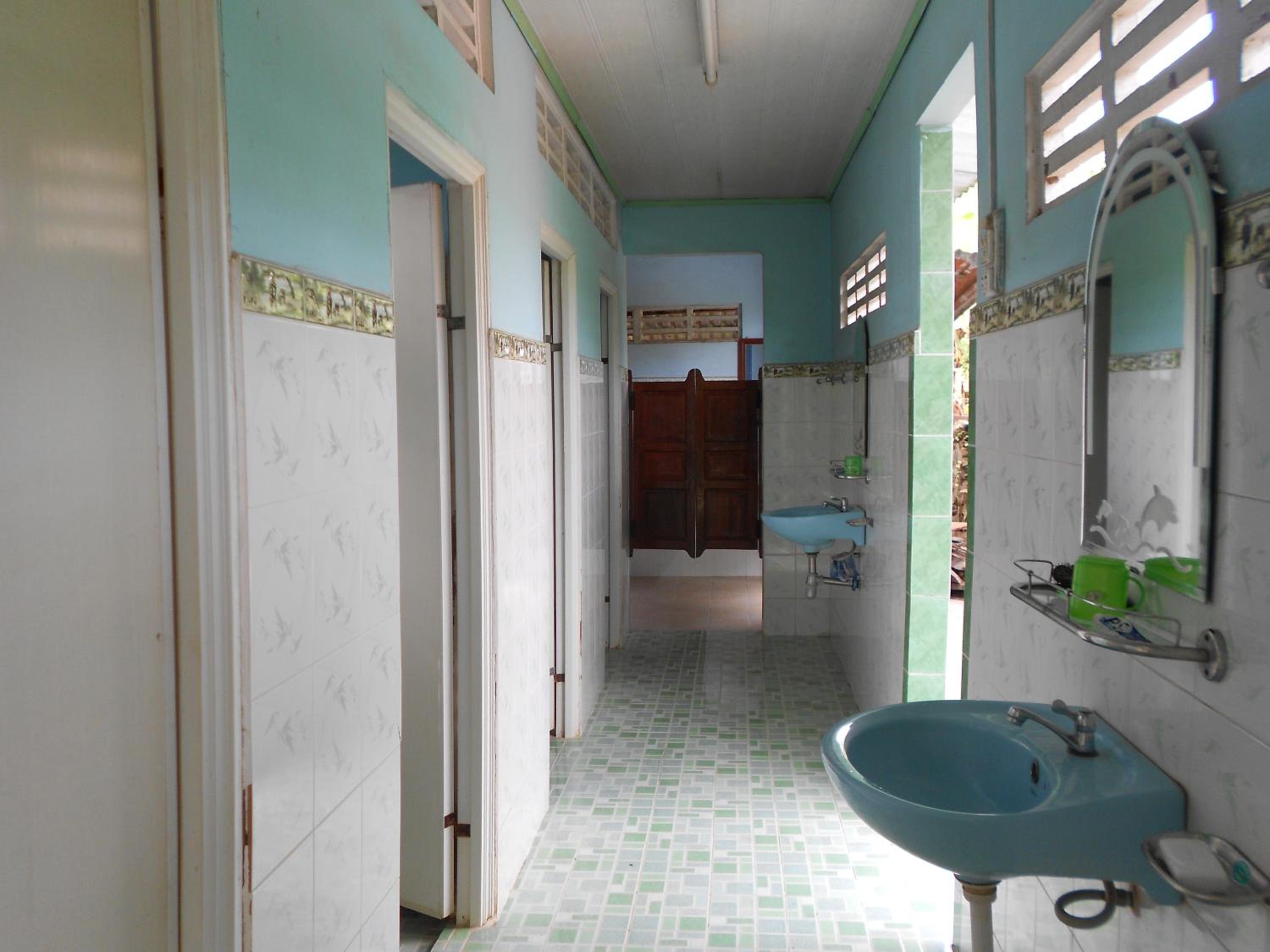 Double or Twin Room with Private Bathroom photo 3